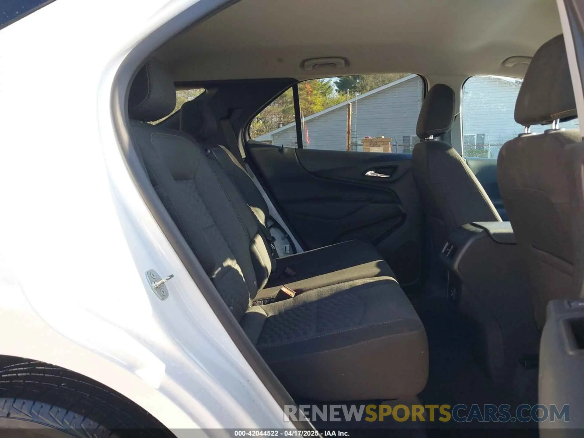 8 Photograph of a damaged car 3GNAXUEV0MS128062 CHEVROLET EQUINOX 2021