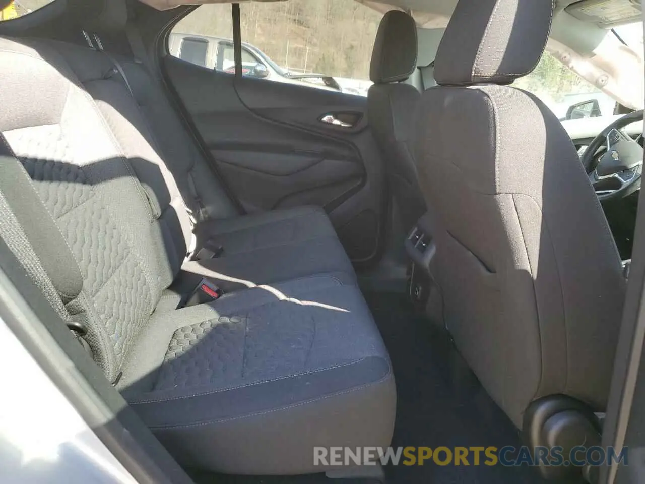11 Photograph of a damaged car 3GNAXUEV0MS159683 CHEVROLET EQUINOX 2021