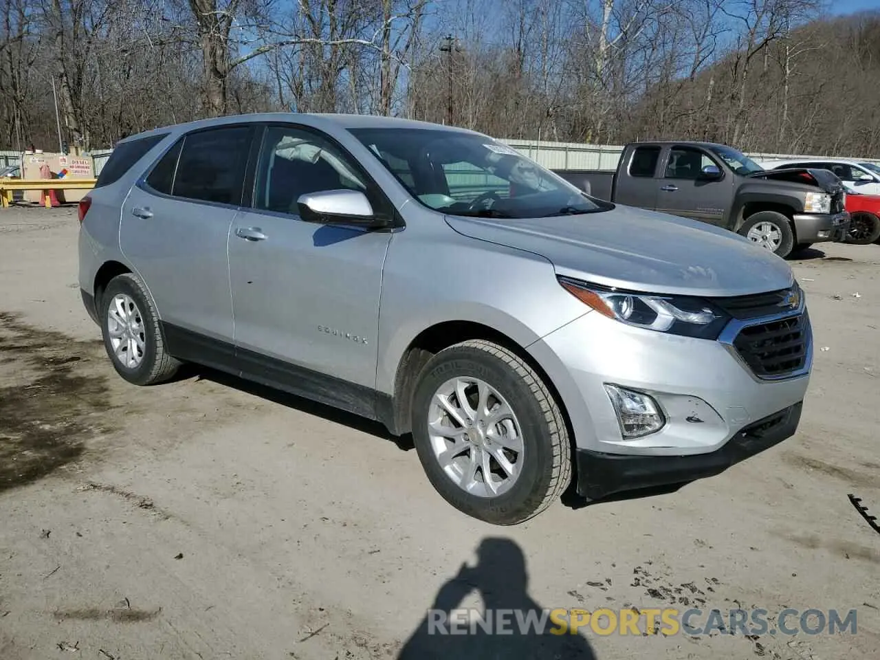 4 Photograph of a damaged car 3GNAXUEV0MS159683 CHEVROLET EQUINOX 2021
