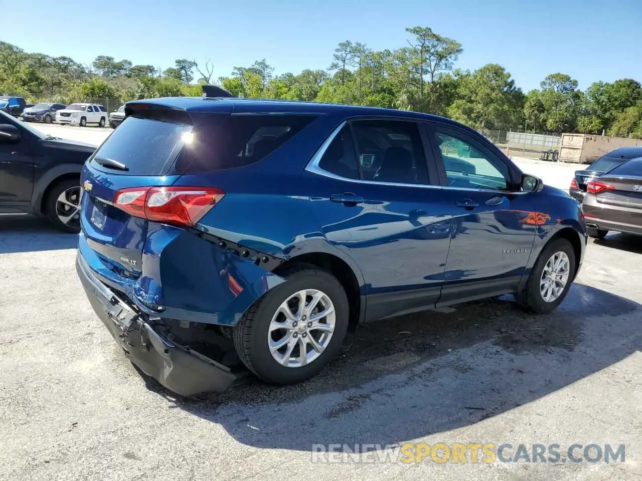 3 Photograph of a damaged car 3GNAXUEV1ML366612 CHEVROLET EQUINOX 2021