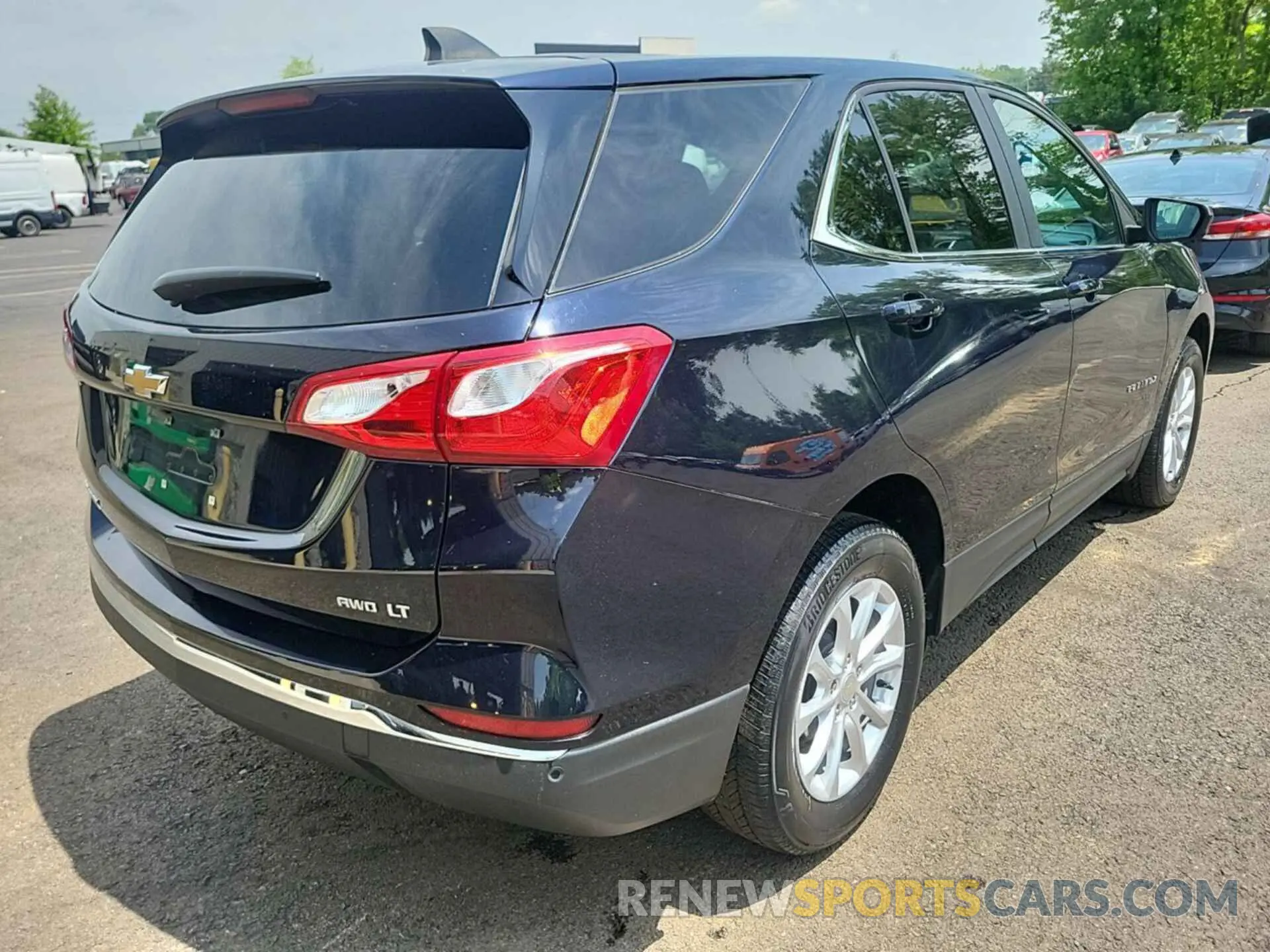 2 Photograph of a damaged car 3GNAXUEV1MS139510 CHEVROLET EQUINOX 2021