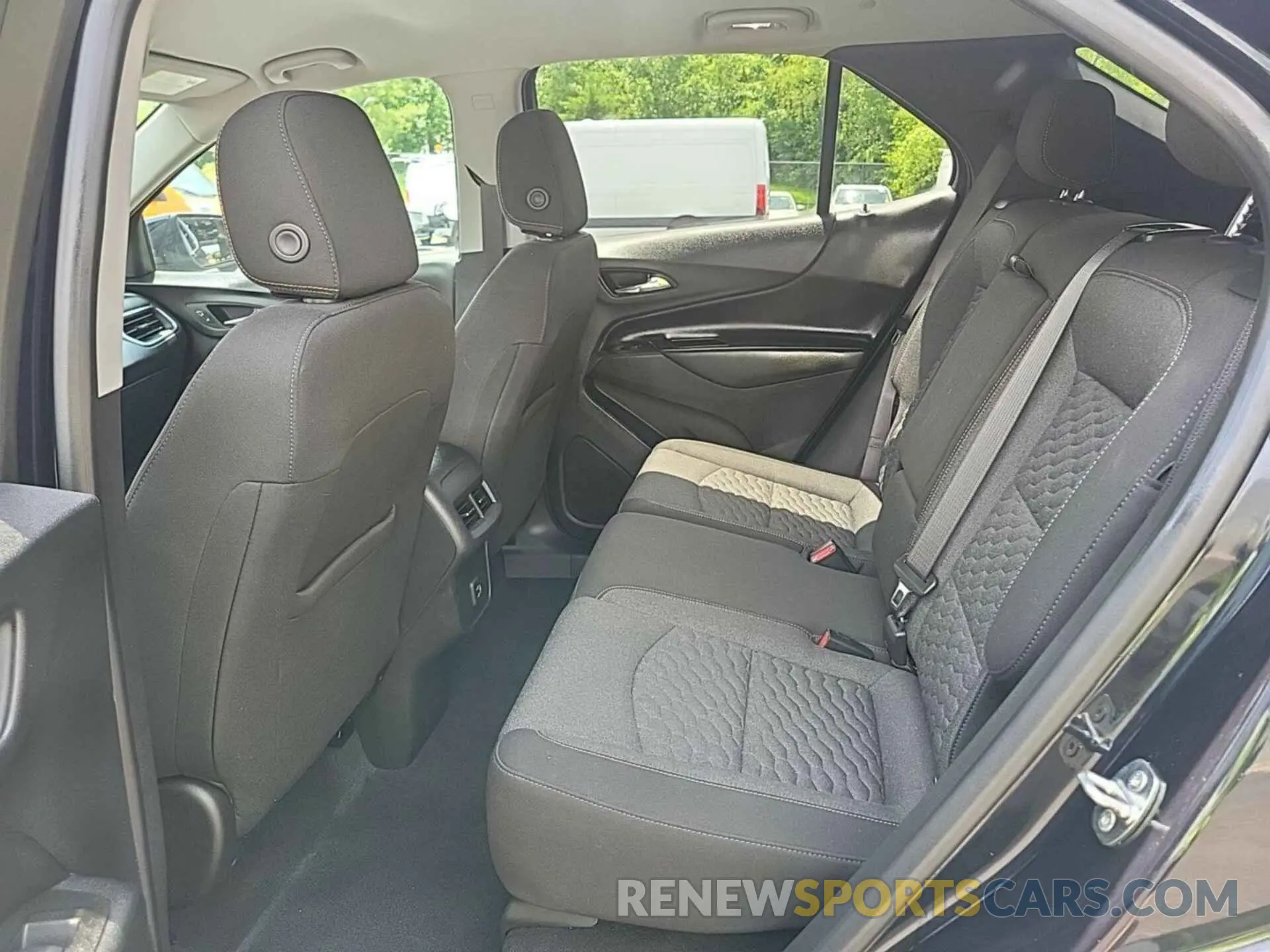 5 Photograph of a damaged car 3GNAXUEV1MS139510 CHEVROLET EQUINOX 2021