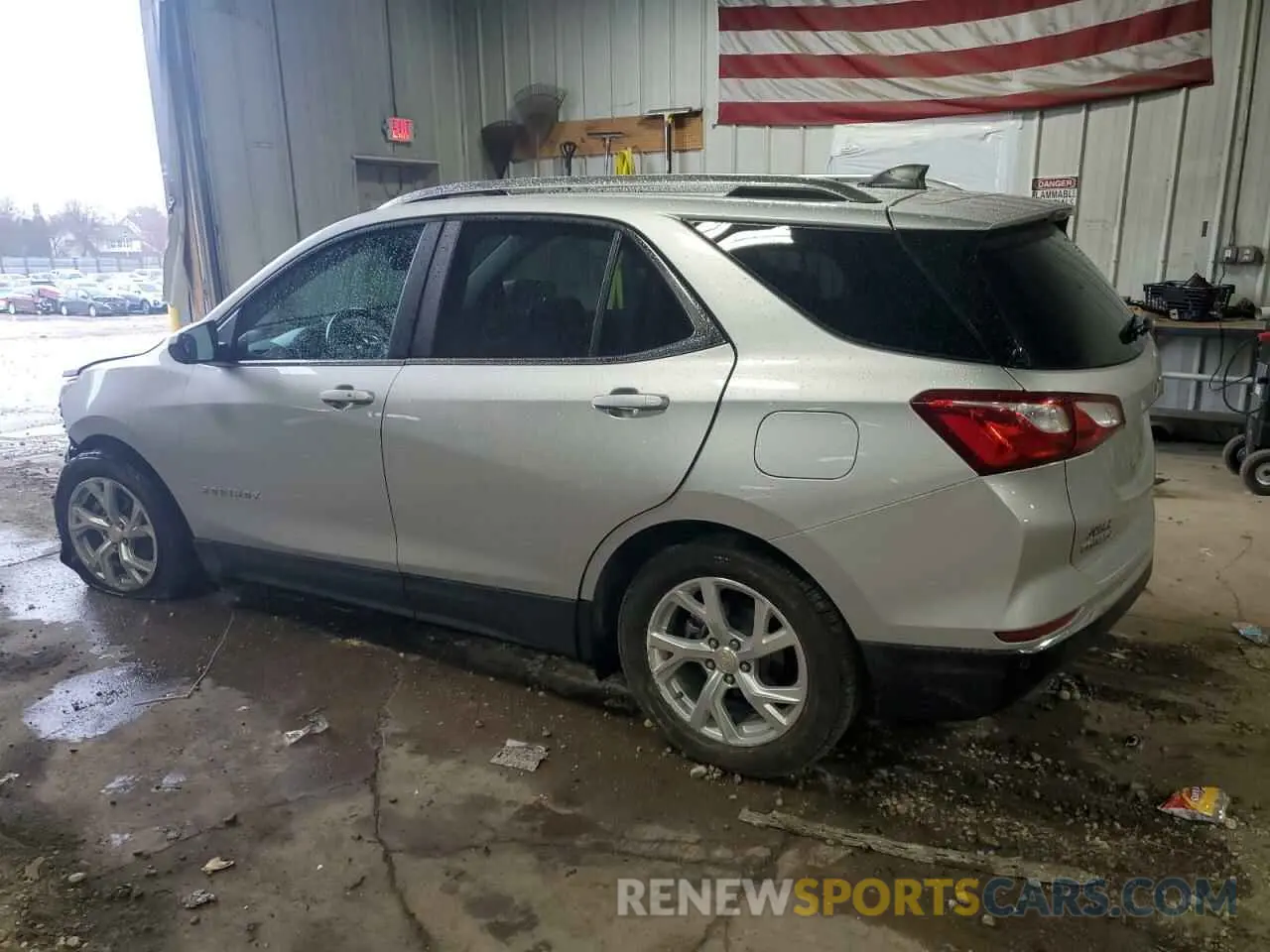 2 Photograph of a damaged car 3GNAXUEV1MS156324 CHEVROLET EQUINOX 2021