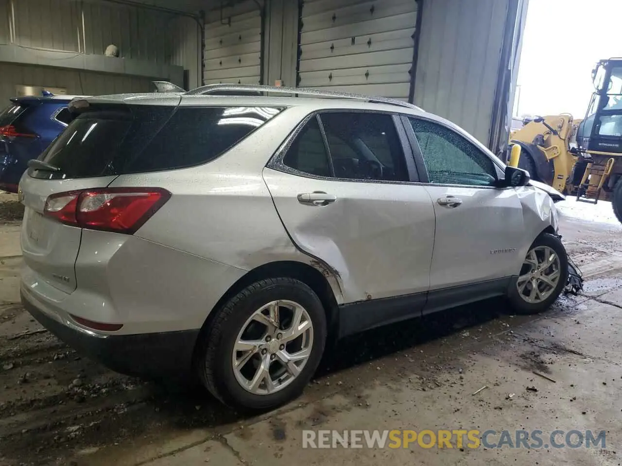 3 Photograph of a damaged car 3GNAXUEV1MS156324 CHEVROLET EQUINOX 2021