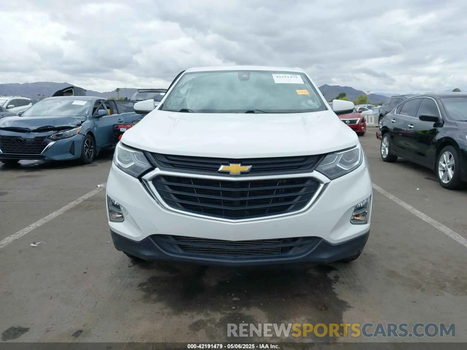 11 Photograph of a damaged car 3GNAXUEV1MS176153 CHEVROLET EQUINOX 2021