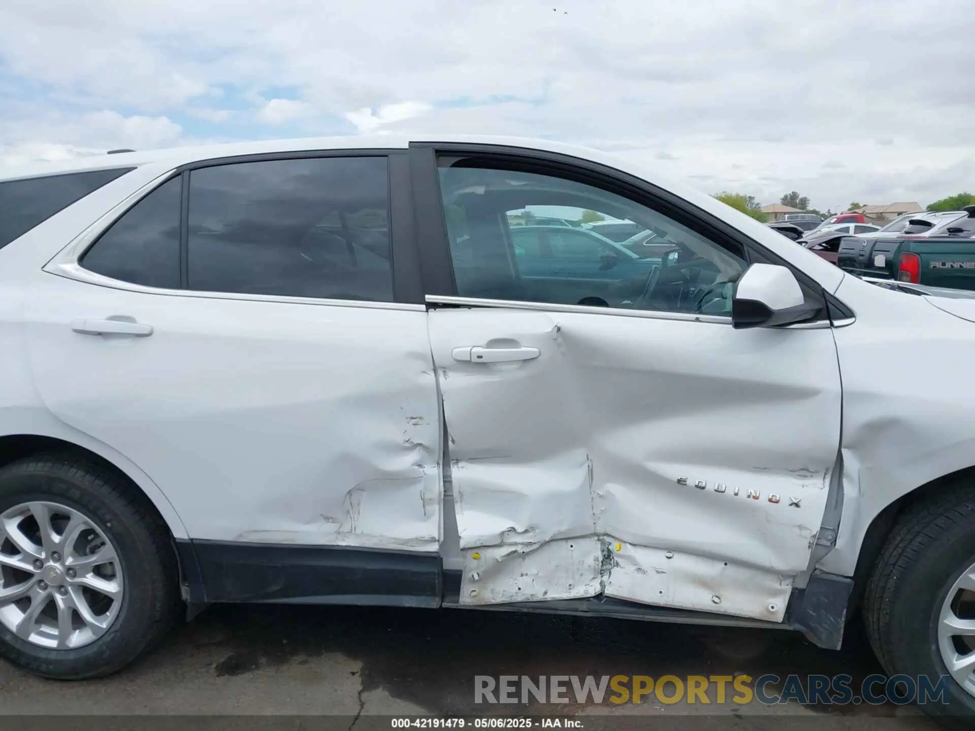 12 Photograph of a damaged car 3GNAXUEV1MS176153 CHEVROLET EQUINOX 2021