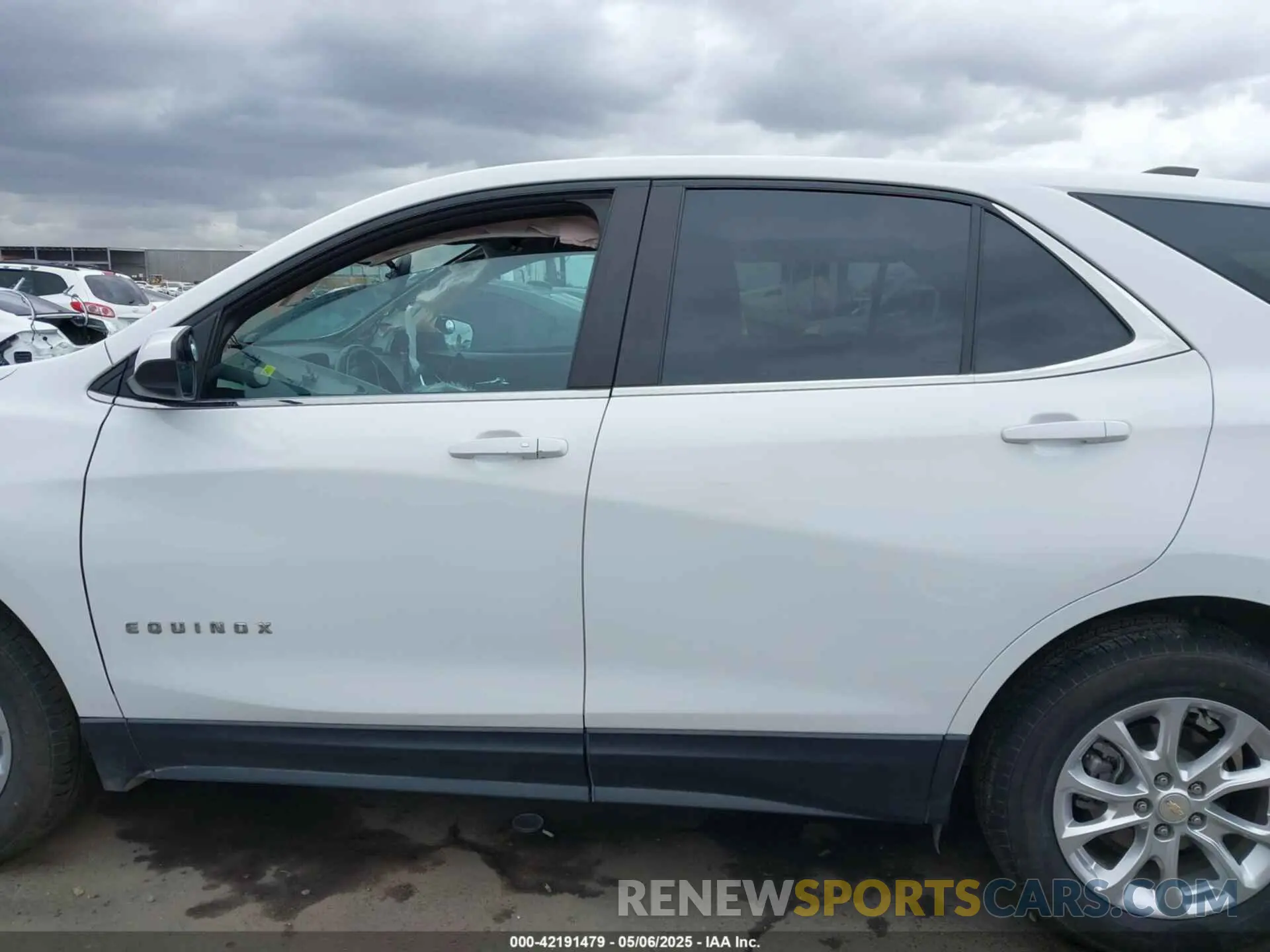 13 Photograph of a damaged car 3GNAXUEV1MS176153 CHEVROLET EQUINOX 2021