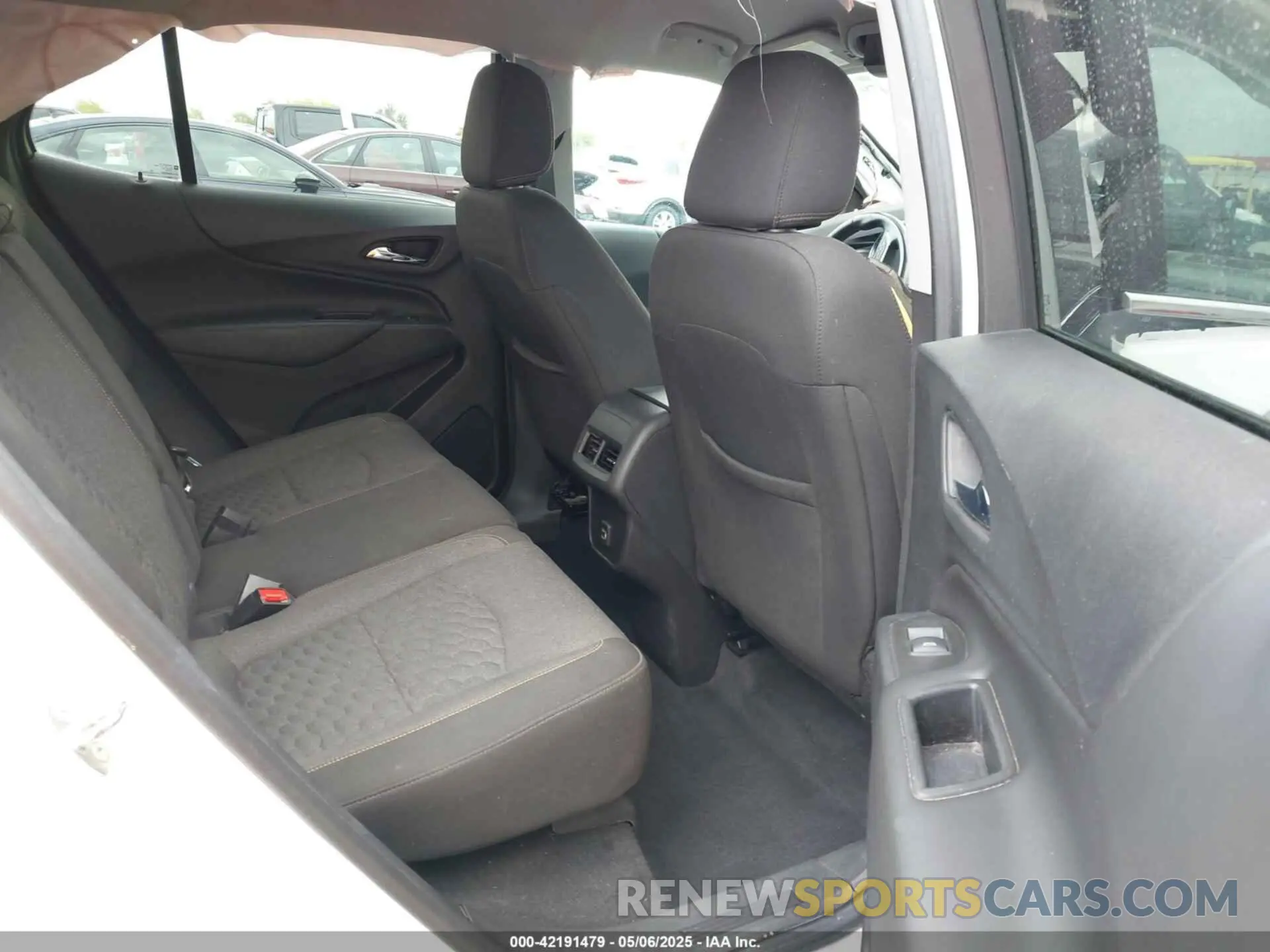 8 Photograph of a damaged car 3GNAXUEV1MS176153 CHEVROLET EQUINOX 2021