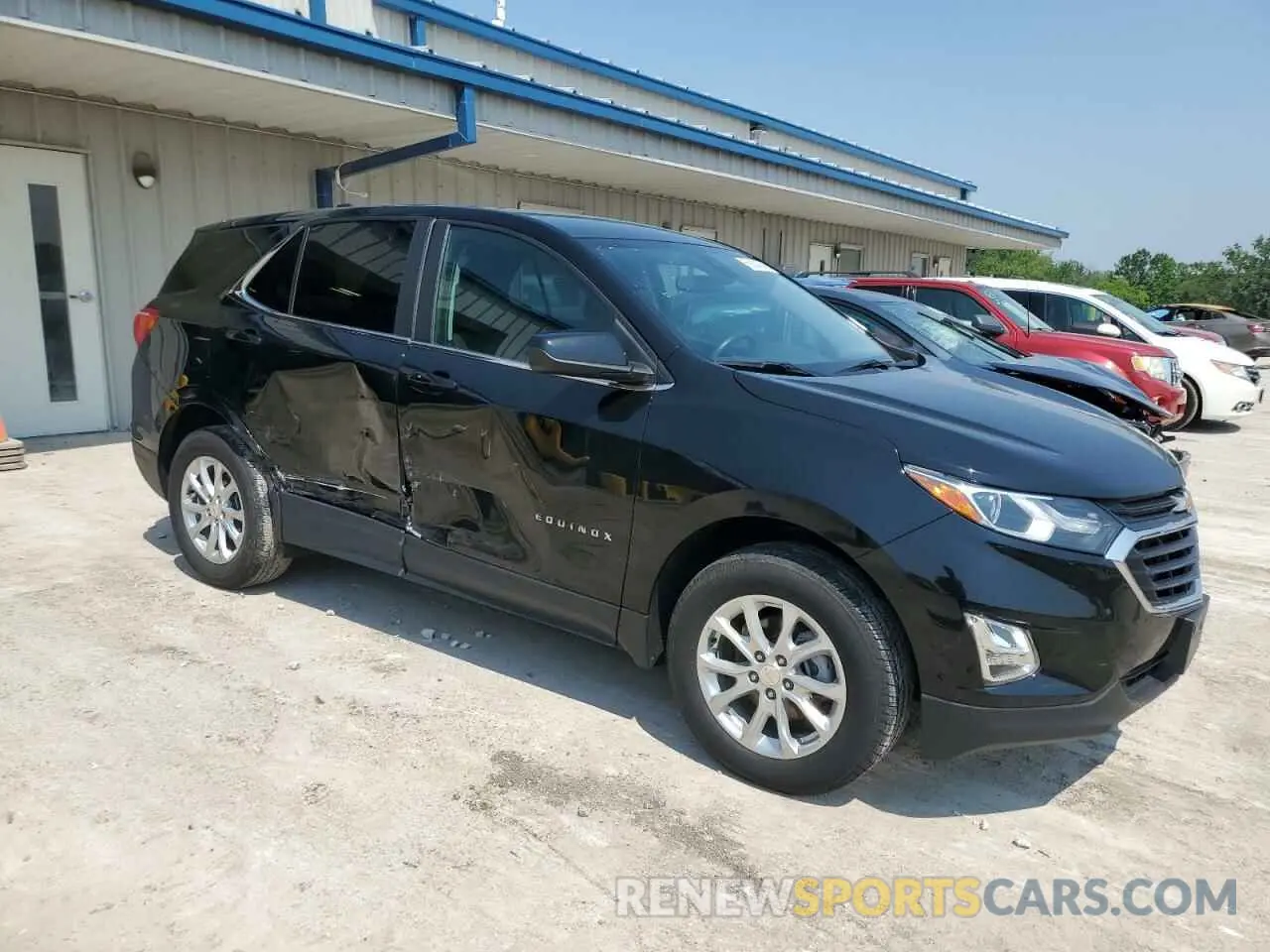 4 Photograph of a damaged car 3GNAXUEV2ML368045 CHEVROLET EQUINOX 2021