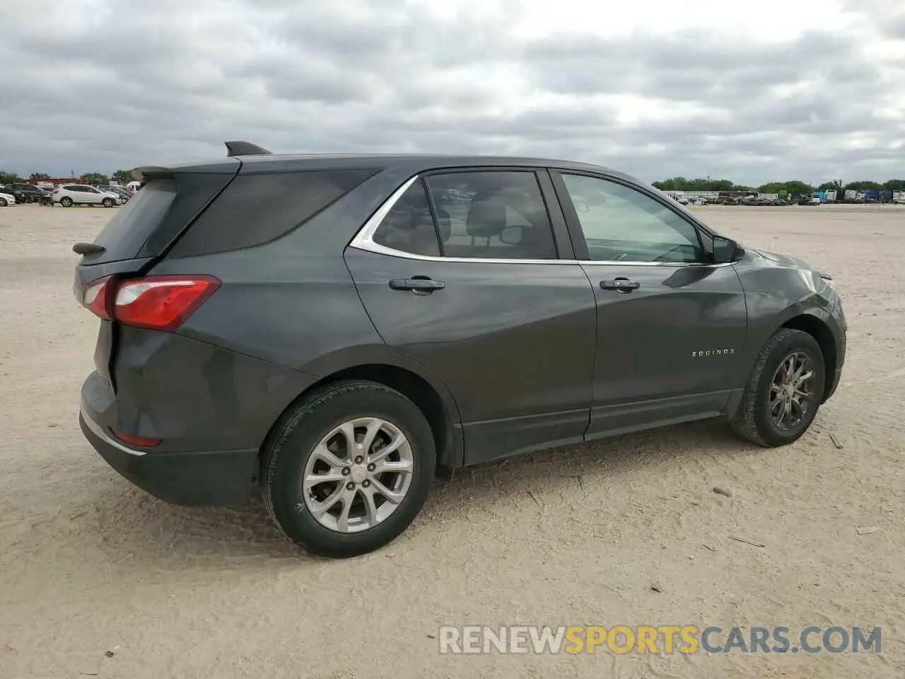 3 Photograph of a damaged car 3GNAXUEV2ML380079 CHEVROLET EQUINOX 2021