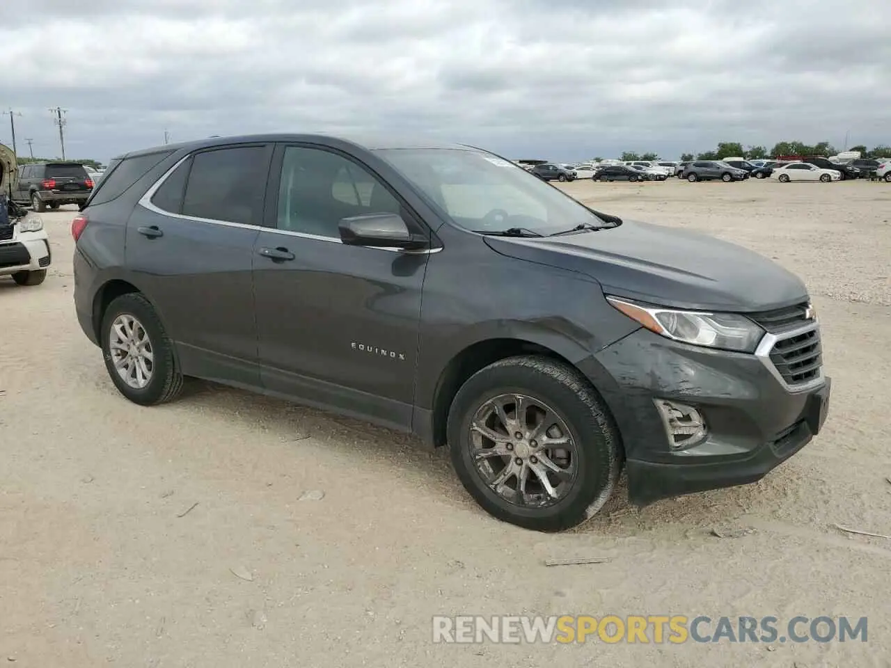 4 Photograph of a damaged car 3GNAXUEV2ML380079 CHEVROLET EQUINOX 2021