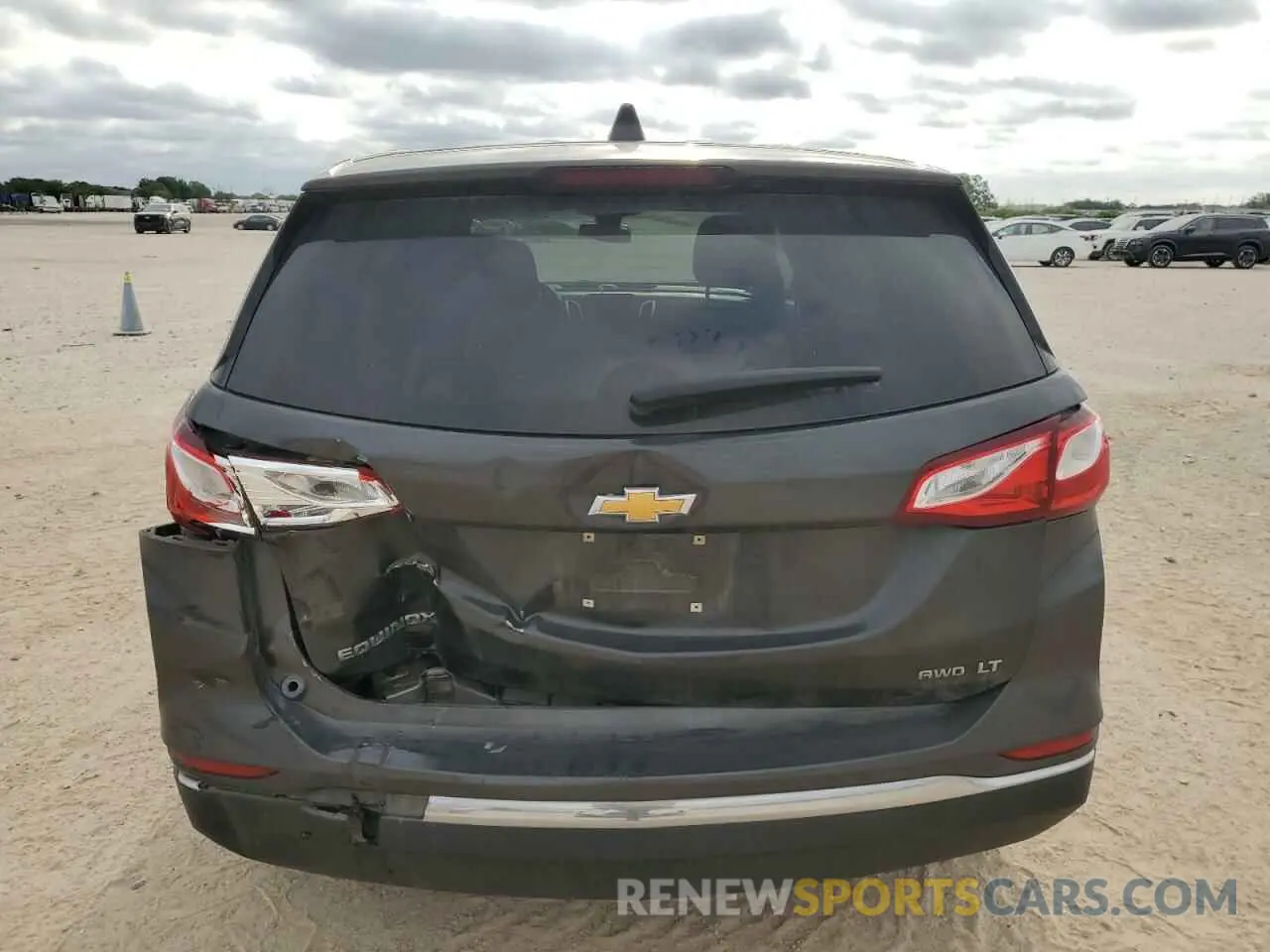 6 Photograph of a damaged car 3GNAXUEV2ML380079 CHEVROLET EQUINOX 2021