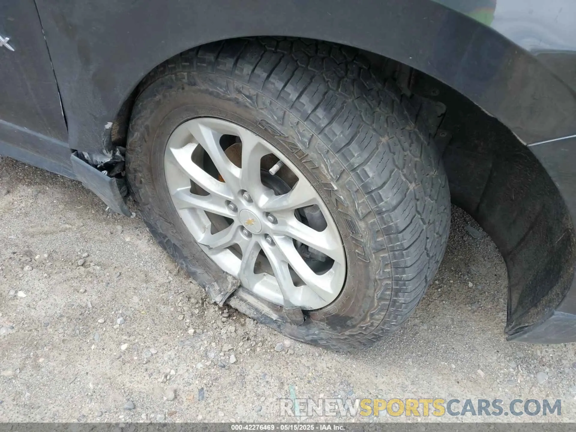 6 Photograph of a damaged car 3GNAXUEV2ML385900 CHEVROLET EQUINOX 2021