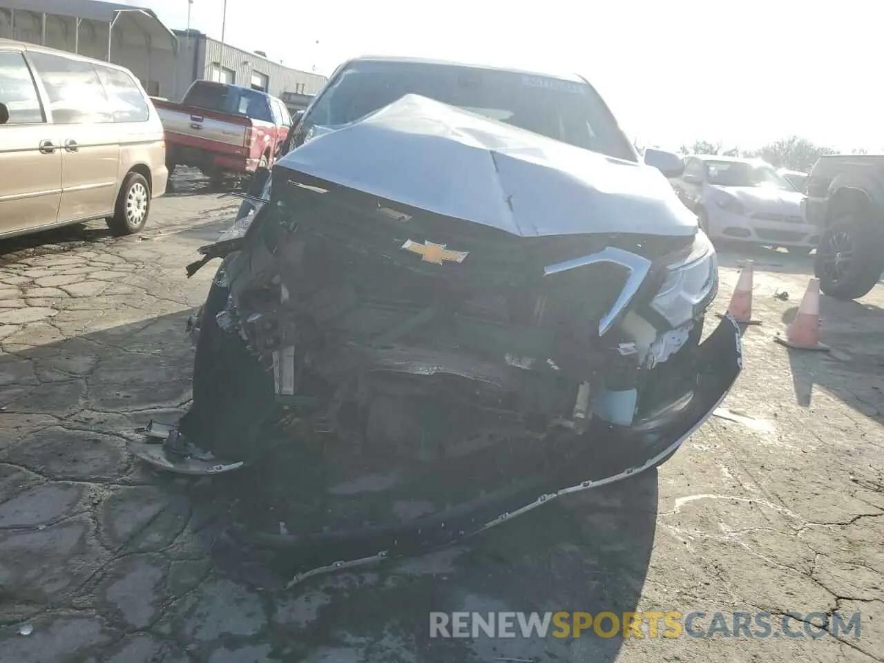 5 Photograph of a damaged car 3GNAXUEV2MS103924 CHEVROLET EQUINOX 2021