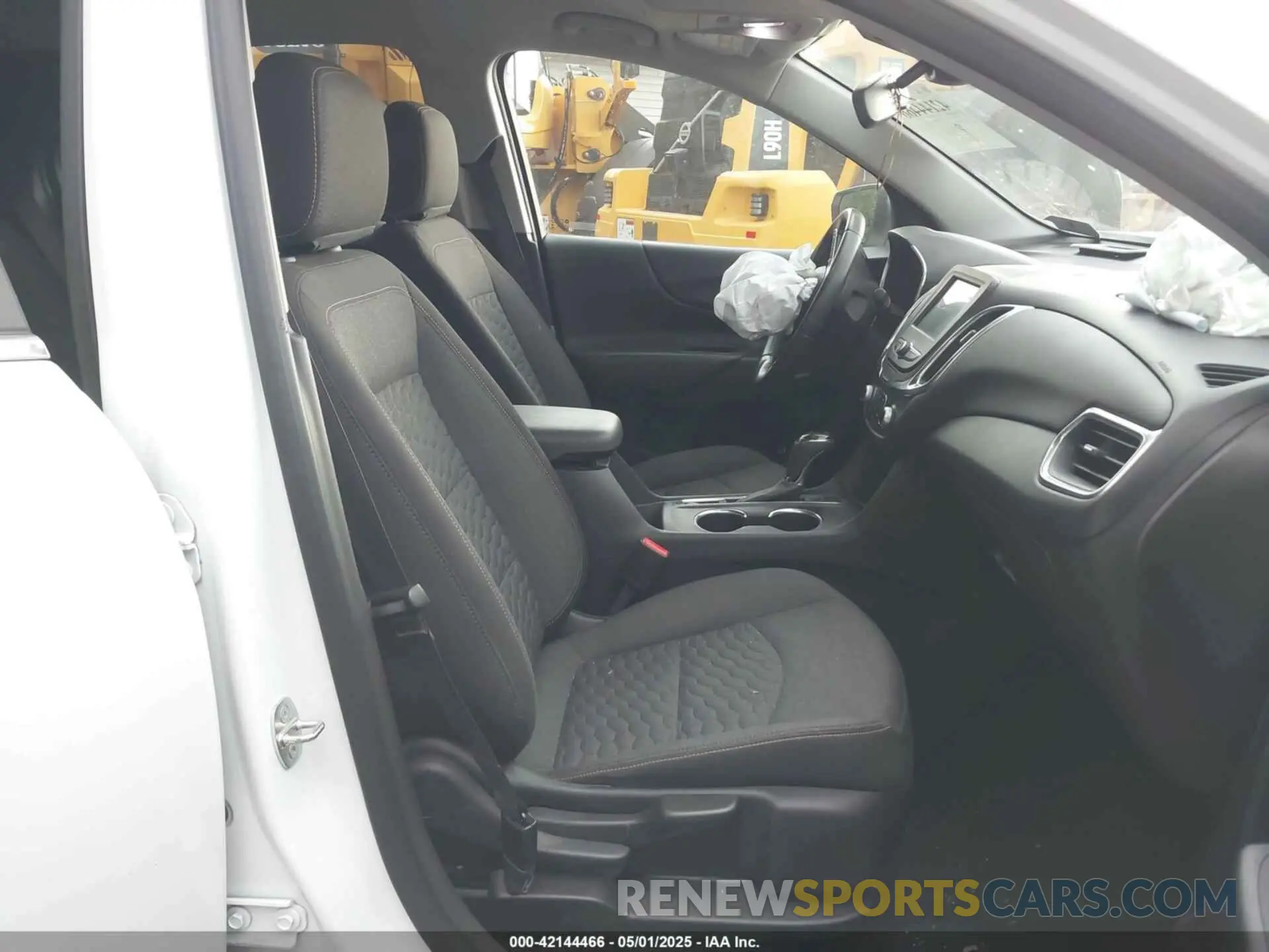 5 Photograph of a damaged car 3GNAXUEV2MS118777 CHEVROLET EQUINOX 2021