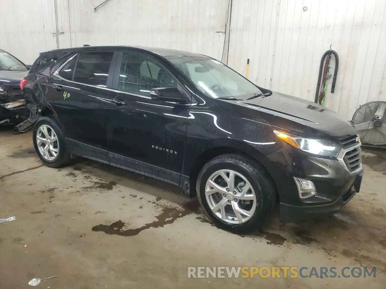 4 Photograph of a damaged car 3GNAXUEV3ML307822 CHEVROLET EQUINOX 2021