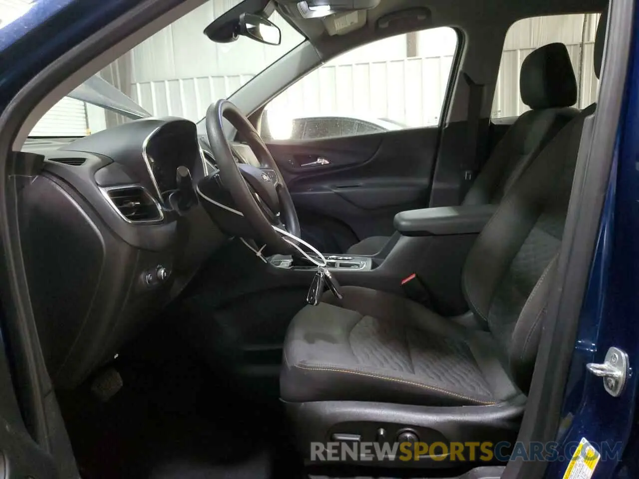 7 Photograph of a damaged car 3GNAXUEV3ML383136 CHEVROLET EQUINOX 2021