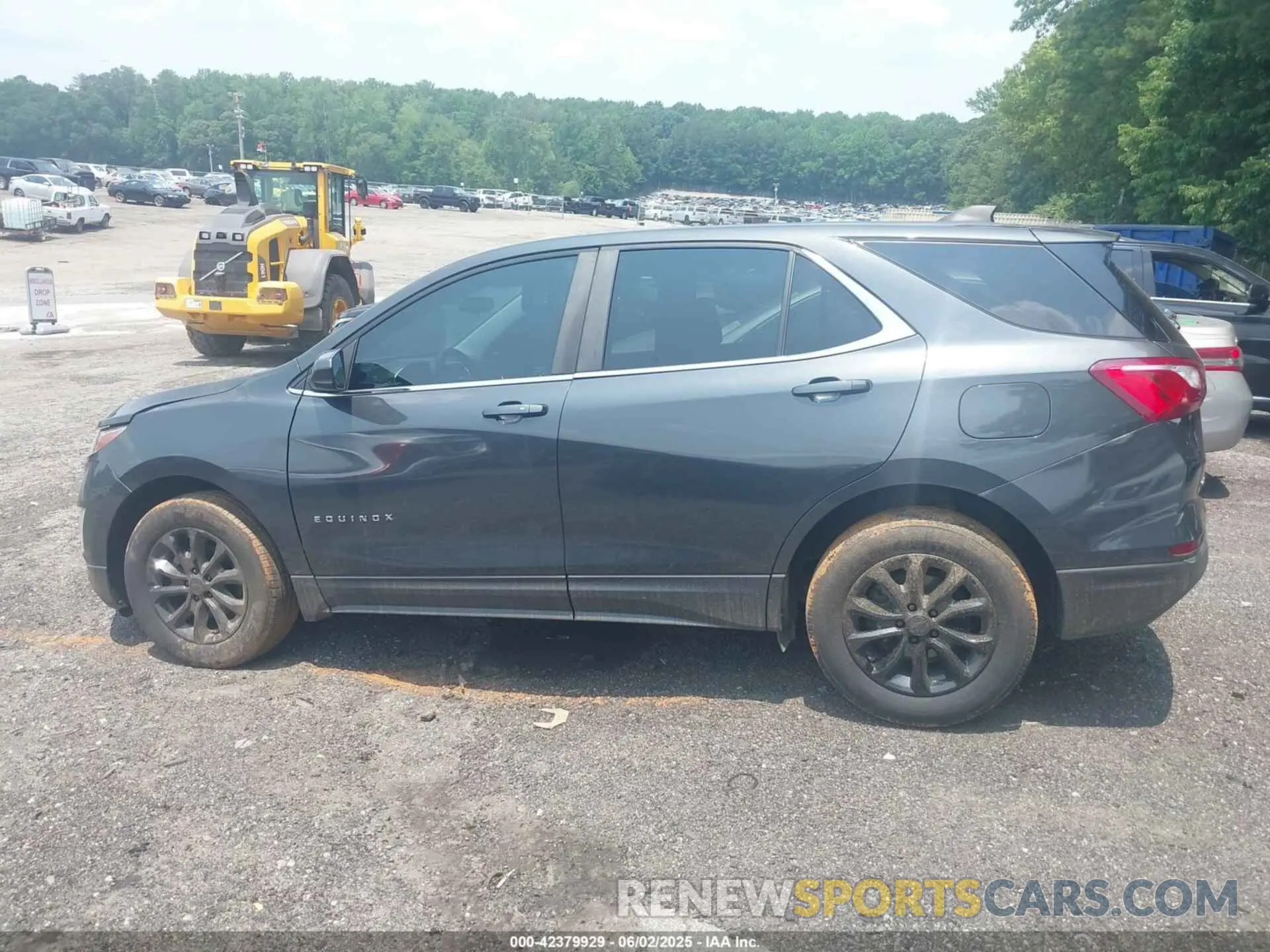 14 Photograph of a damaged car 3GNAXUEV3ML385940 CHEVROLET EQUINOX 2021