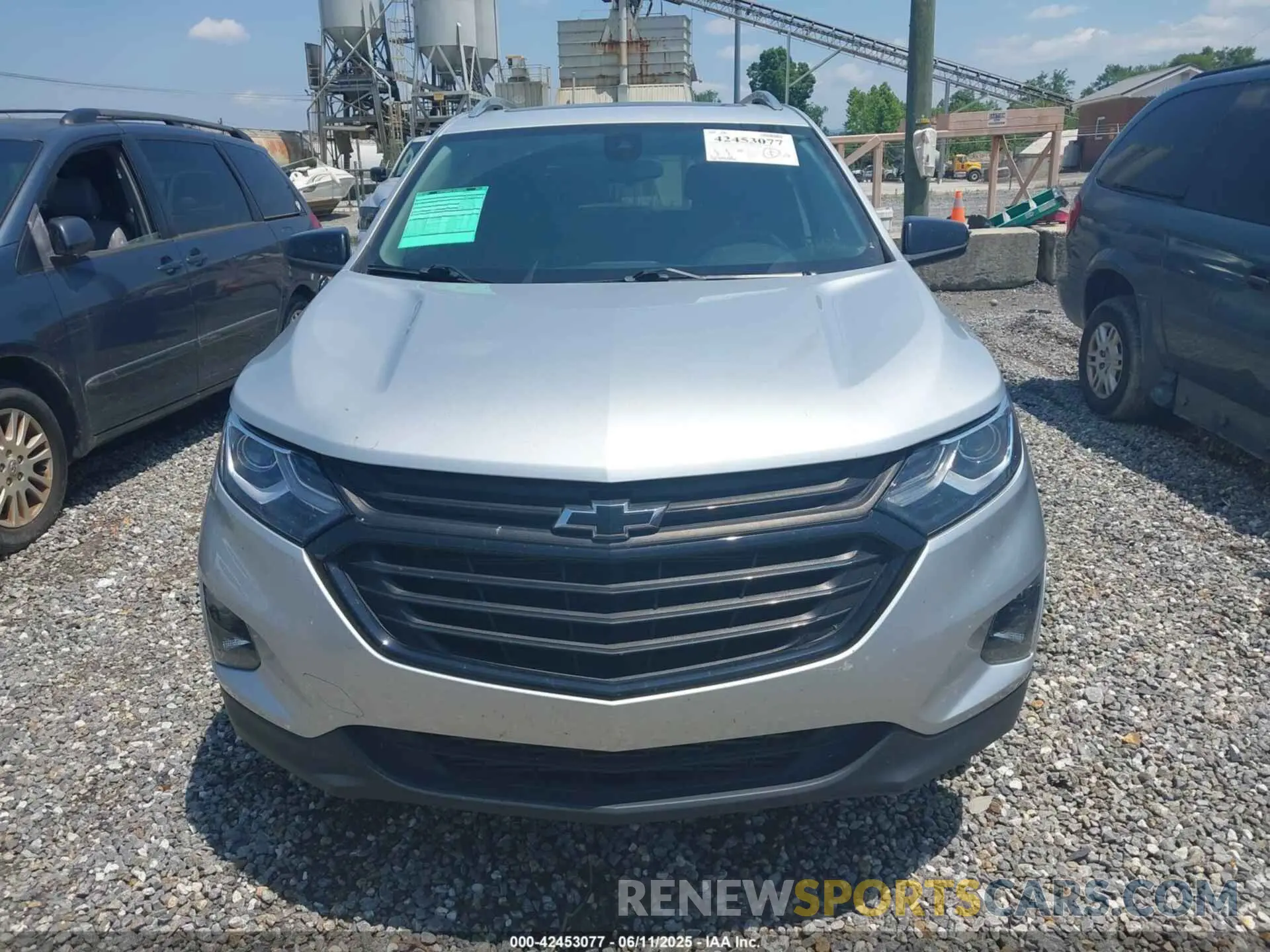 12 Photograph of a damaged car 3GNAXUEV3ML400033 CHEVROLET EQUINOX 2021