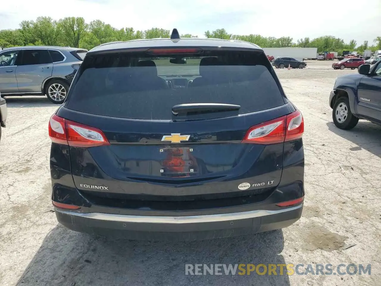 6 Photograph of a damaged car 3GNAXUEV3MS121218 CHEVROLET EQUINOX 2021