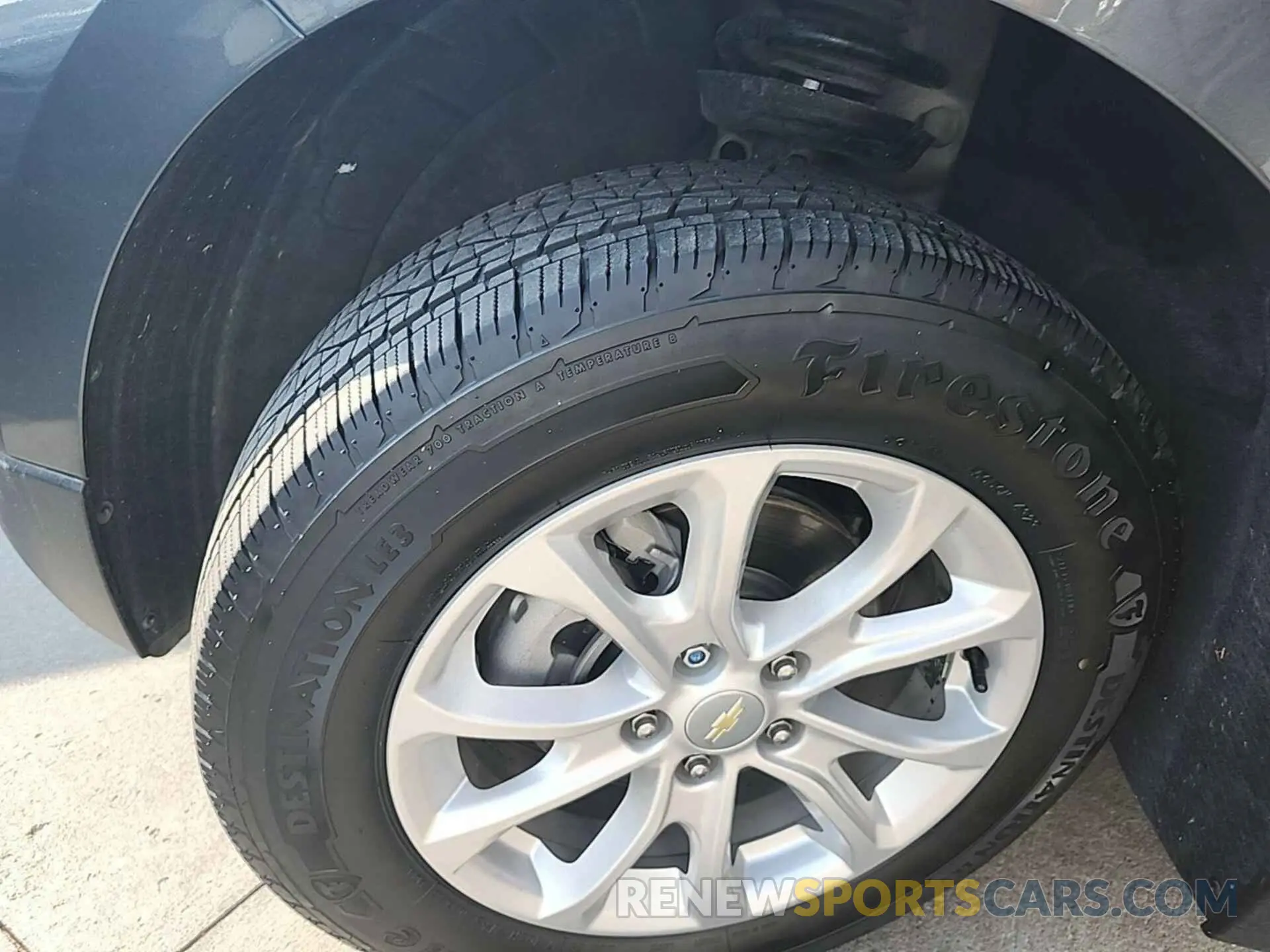 11 Photograph of a damaged car 3GNAXUEV4ML349786 CHEVROLET EQUINOX 2021