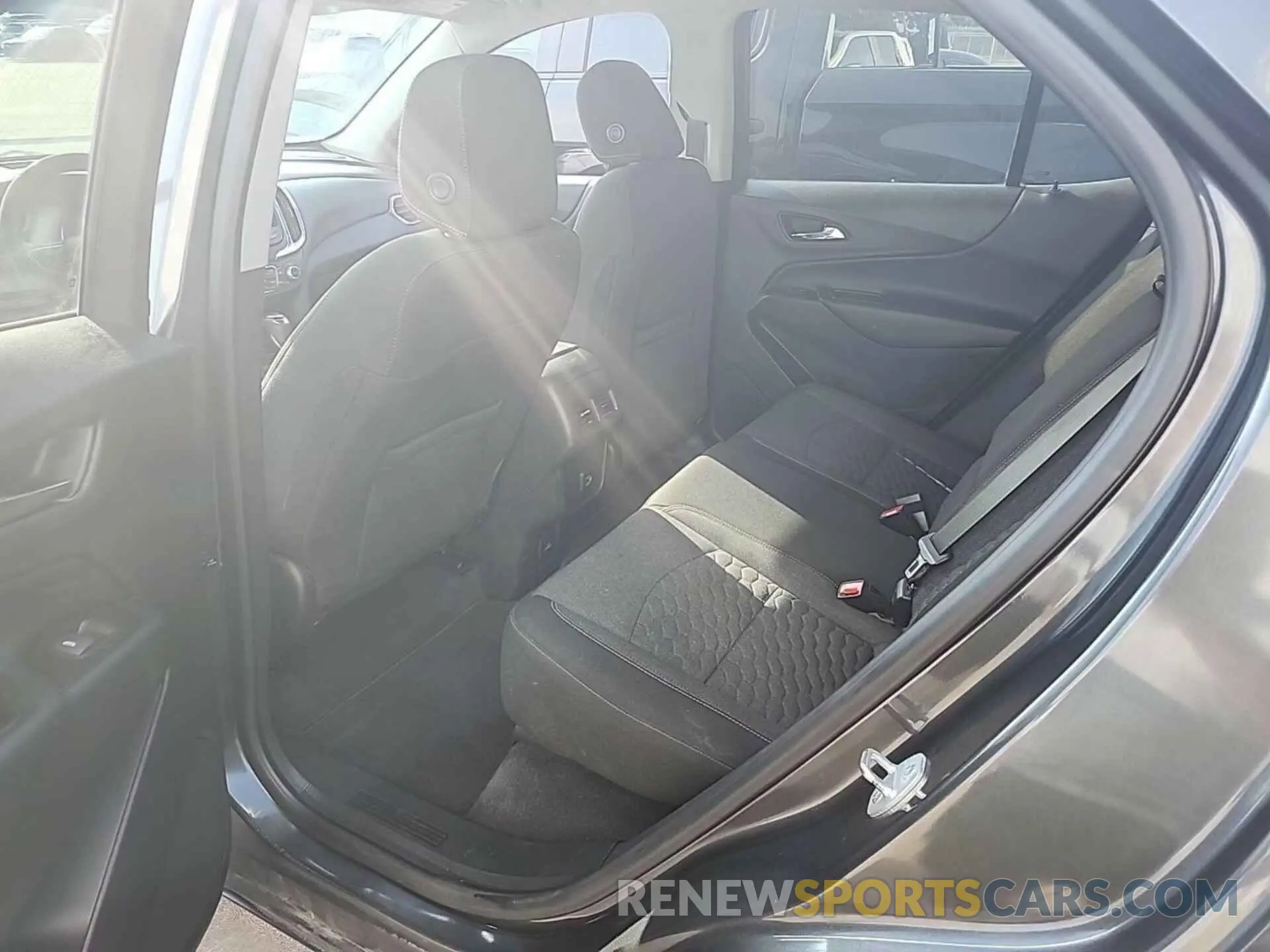 25 Photograph of a damaged car 3GNAXUEV4ML349786 CHEVROLET EQUINOX 2021