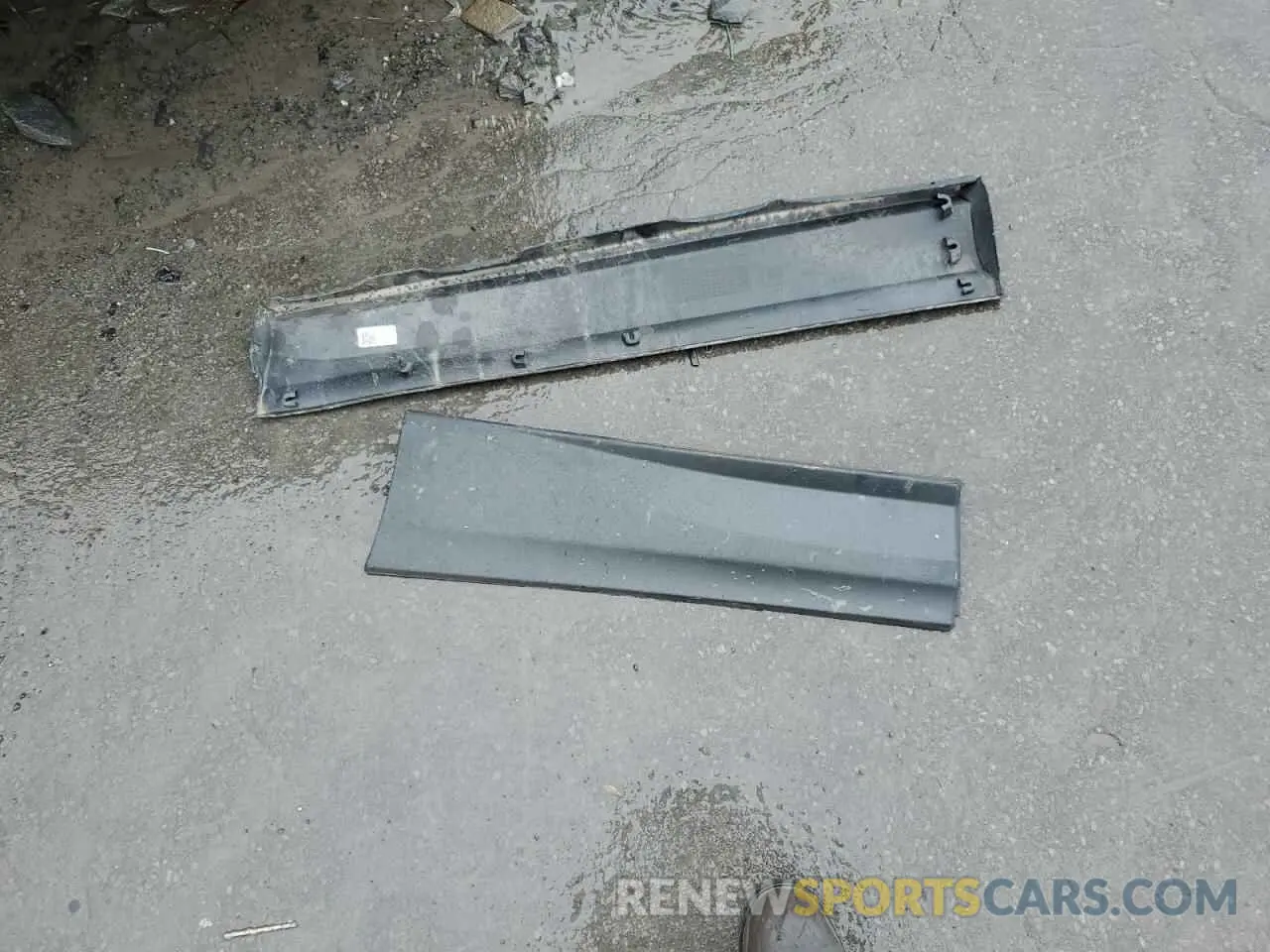 13 Photograph of a damaged car 3GNAXUEV4ML368743 CHEVROLET EQUINOX 2021