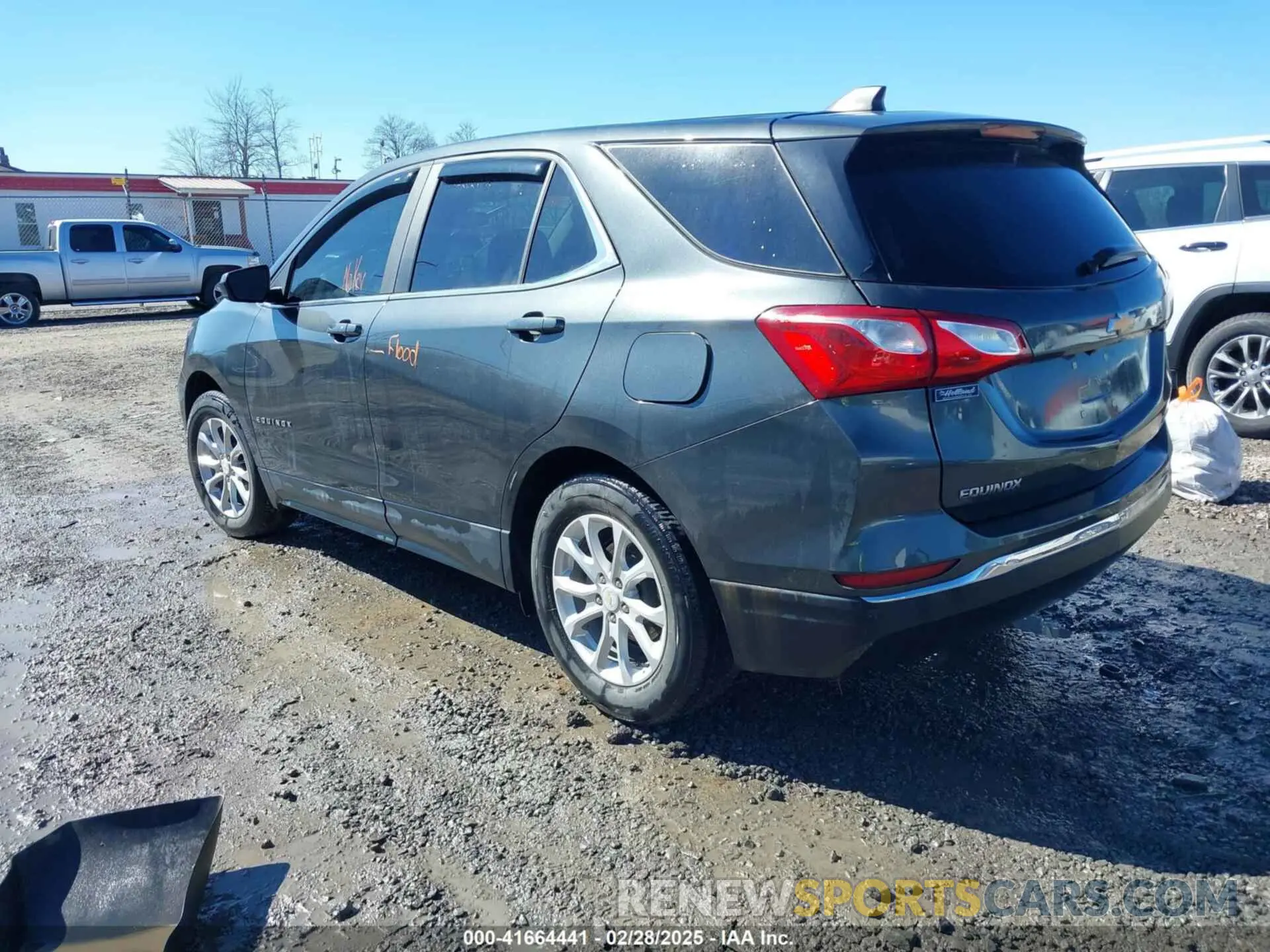 3 Photograph of a damaged car 3GNAXUEV4ML378804 CHEVROLET EQUINOX 2021