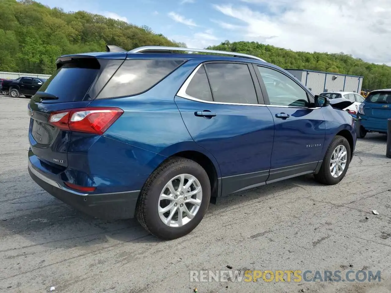 3 Photograph of a damaged car 3GNAXUEV4ML381914 CHEVROLET EQUINOX 2021