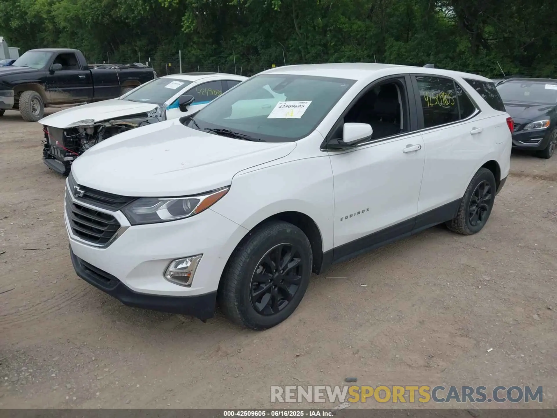 2 Photograph of a damaged car 3GNAXUEV4MS107621 CHEVROLET EQUINOX 2021
