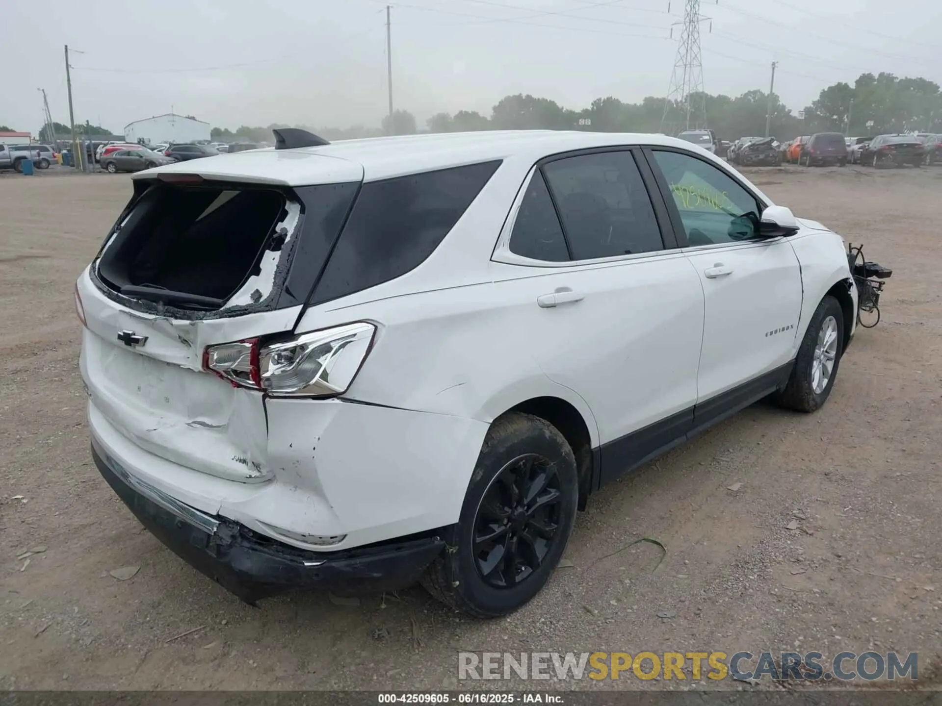 4 Photograph of a damaged car 3GNAXUEV4MS107621 CHEVROLET EQUINOX 2021