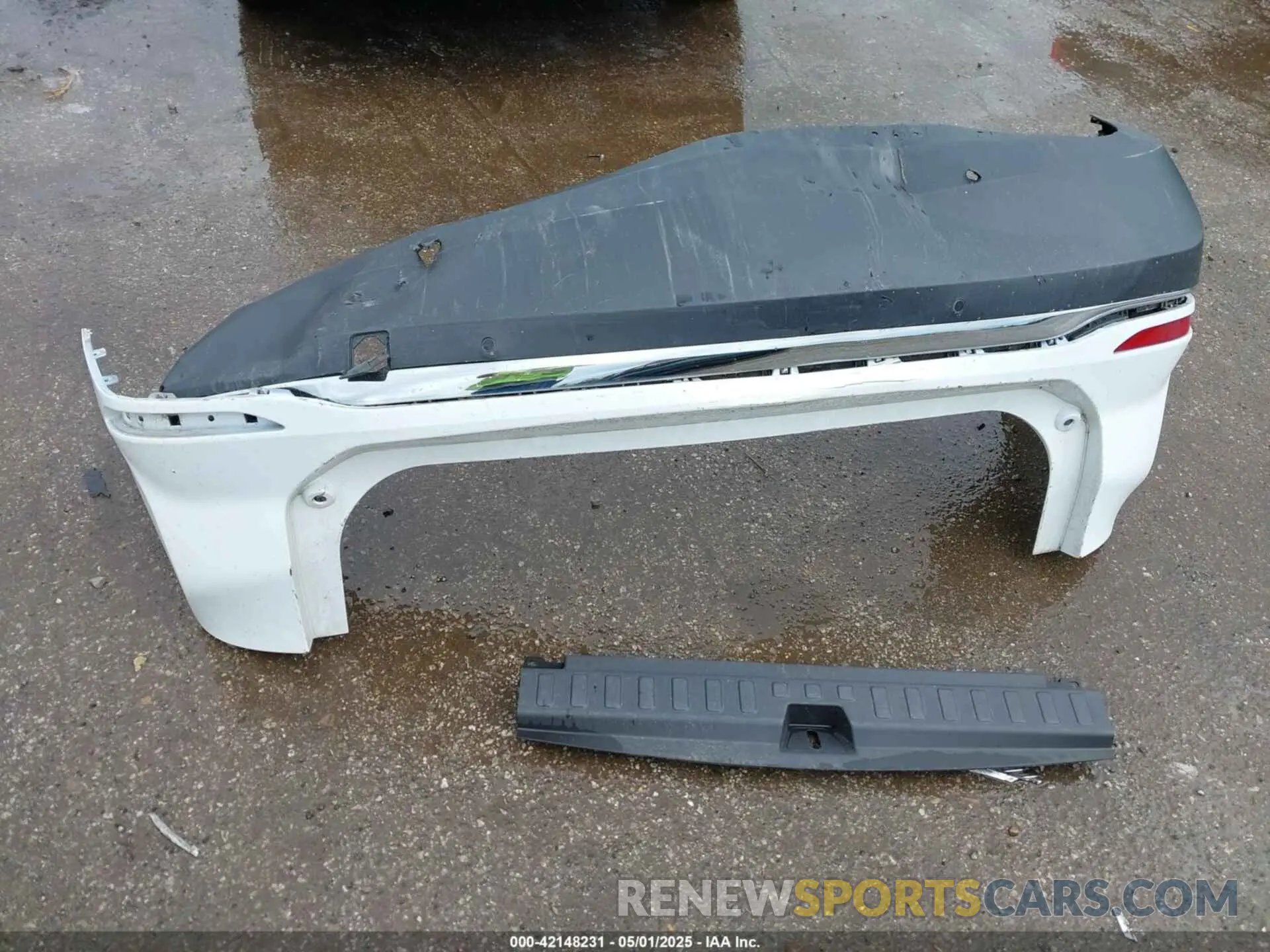 12 Photograph of a damaged car 3GNAXUEV4MS125780 CHEVROLET EQUINOX 2021