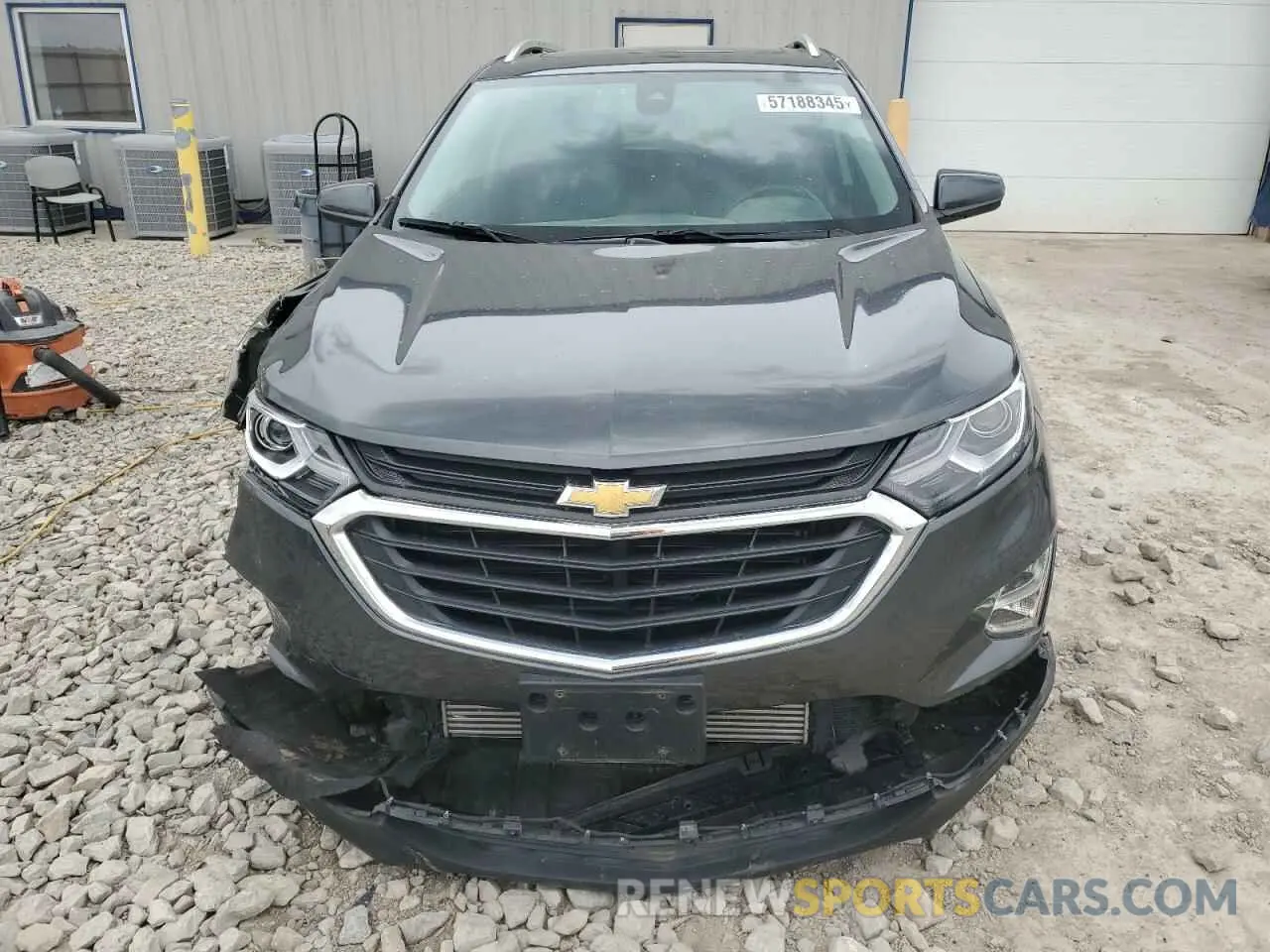 5 Photograph of a damaged car 3GNAXUEV5ML303030 CHEVROLET EQUINOX 2021