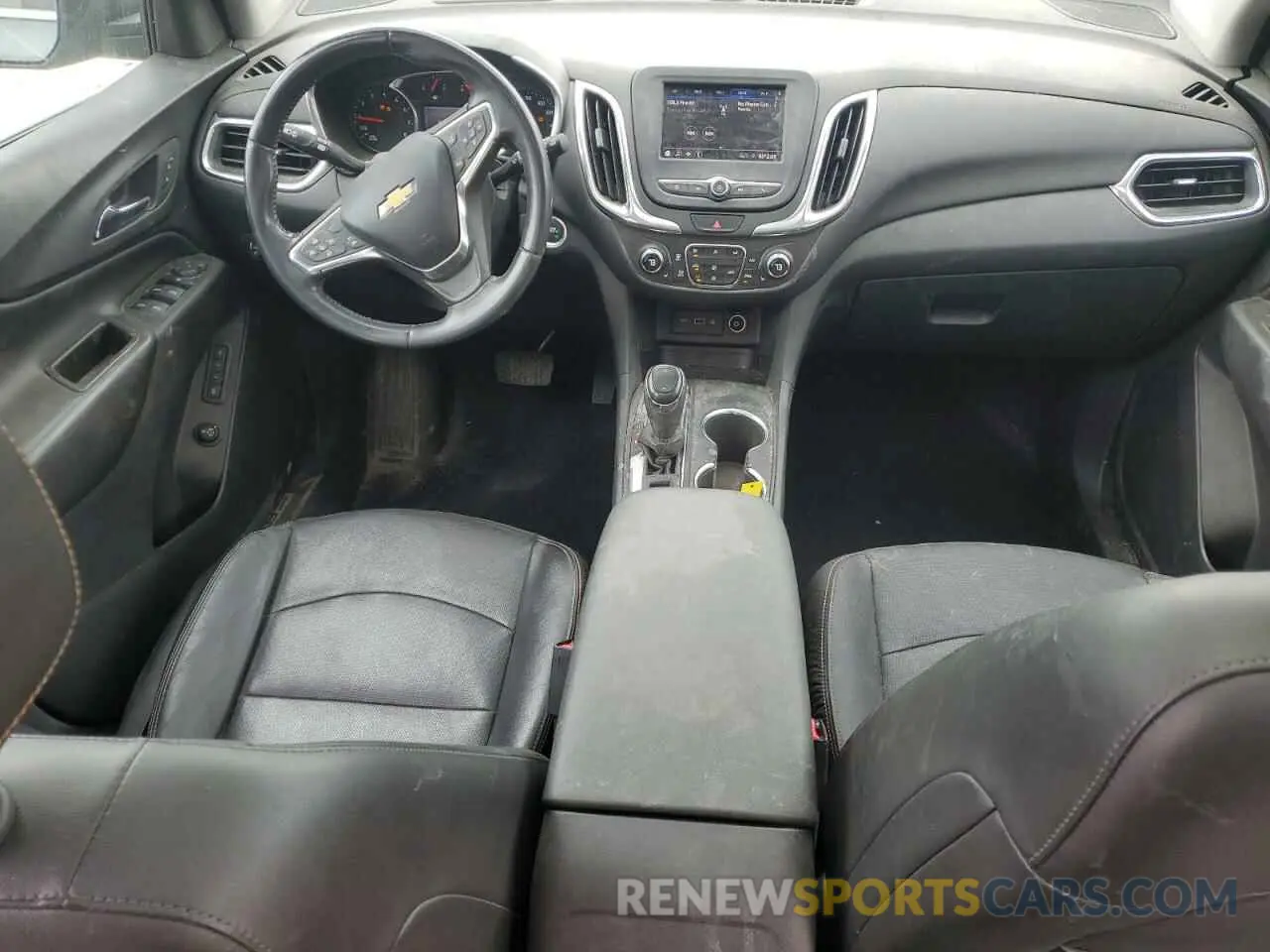 8 Photograph of a damaged car 3GNAXUEV5ML303030 CHEVROLET EQUINOX 2021