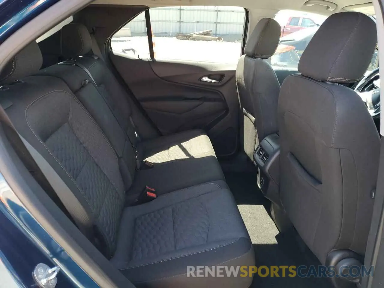 10 Photograph of a damaged car 3GNAXUEV5ML318398 CHEVROLET EQUINOX 2021