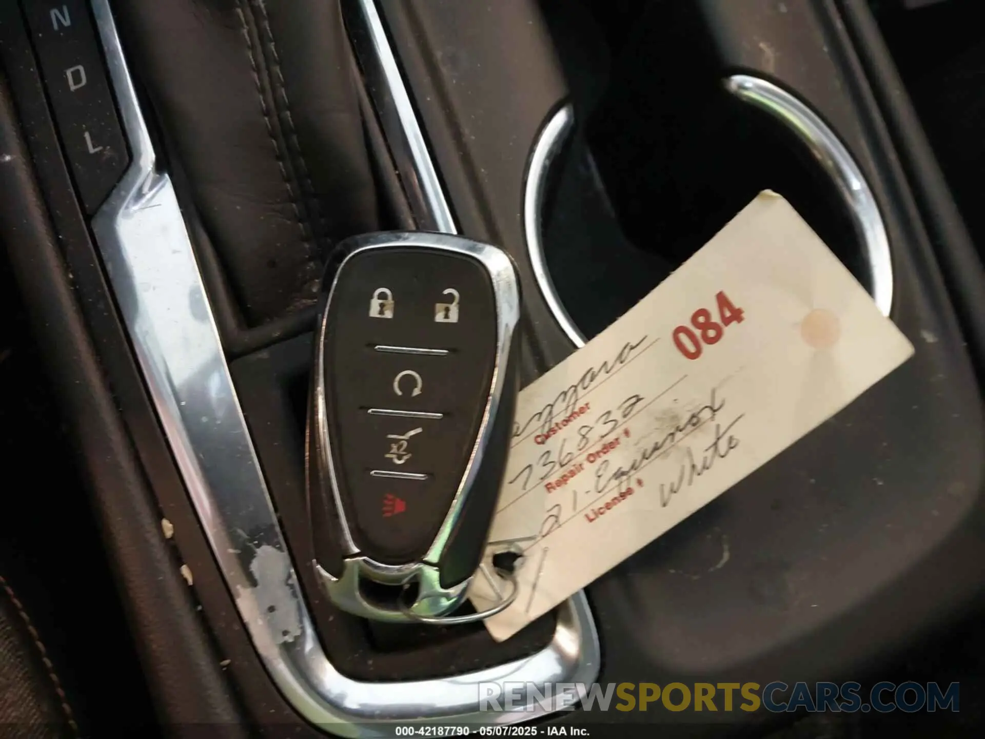 11 Photograph of a damaged car 3GNAXUEV5ML332172 CHEVROLET EQUINOX 2021