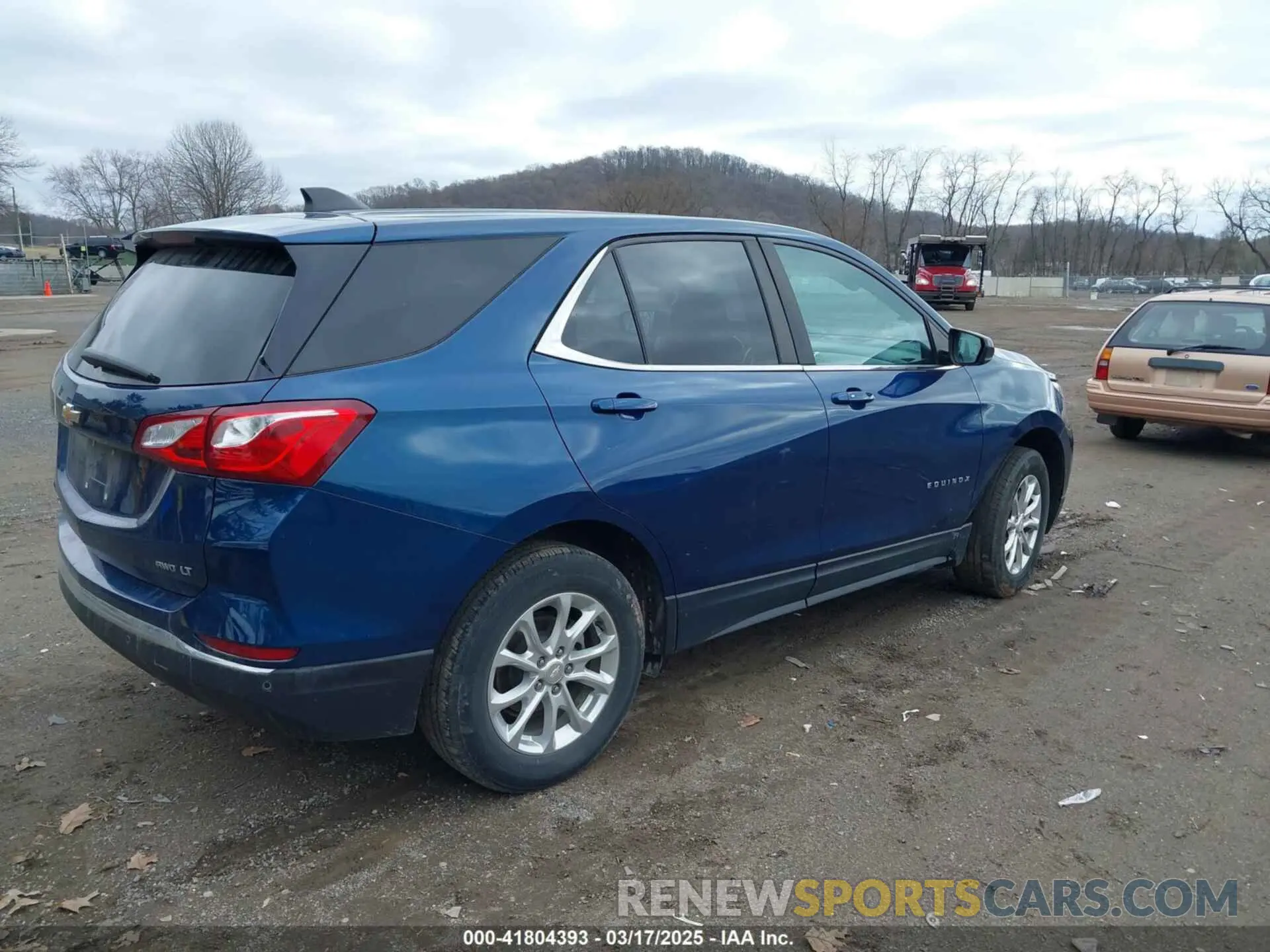 4 Photograph of a damaged car 3GNAXUEV5ML363695 CHEVROLET EQUINOX 2021