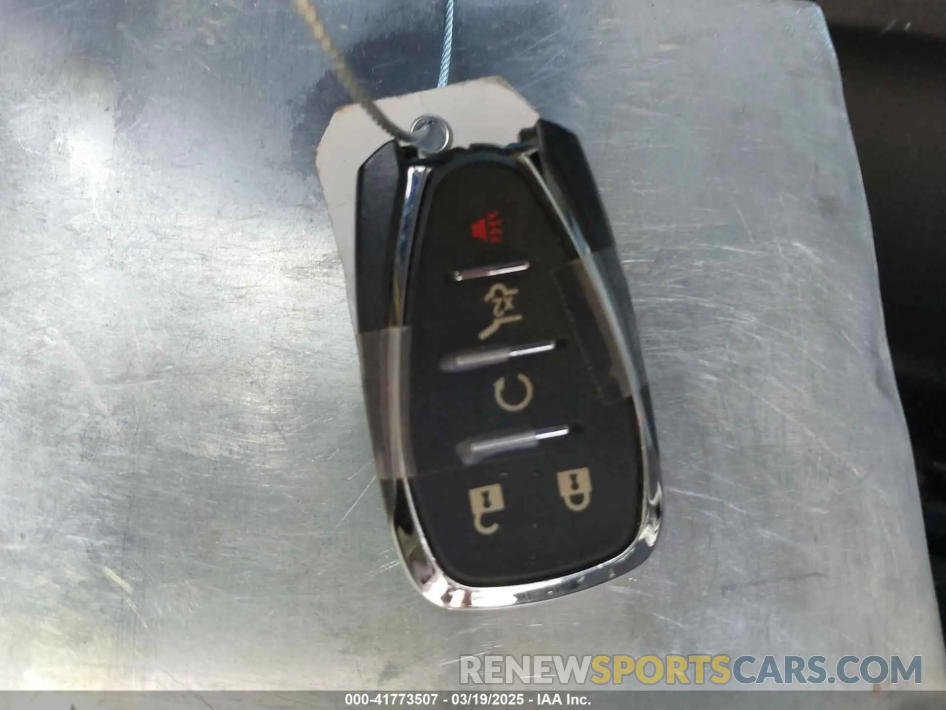11 Photograph of a damaged car 3GNAXUEV5ML380769 CHEVROLET EQUINOX 2021