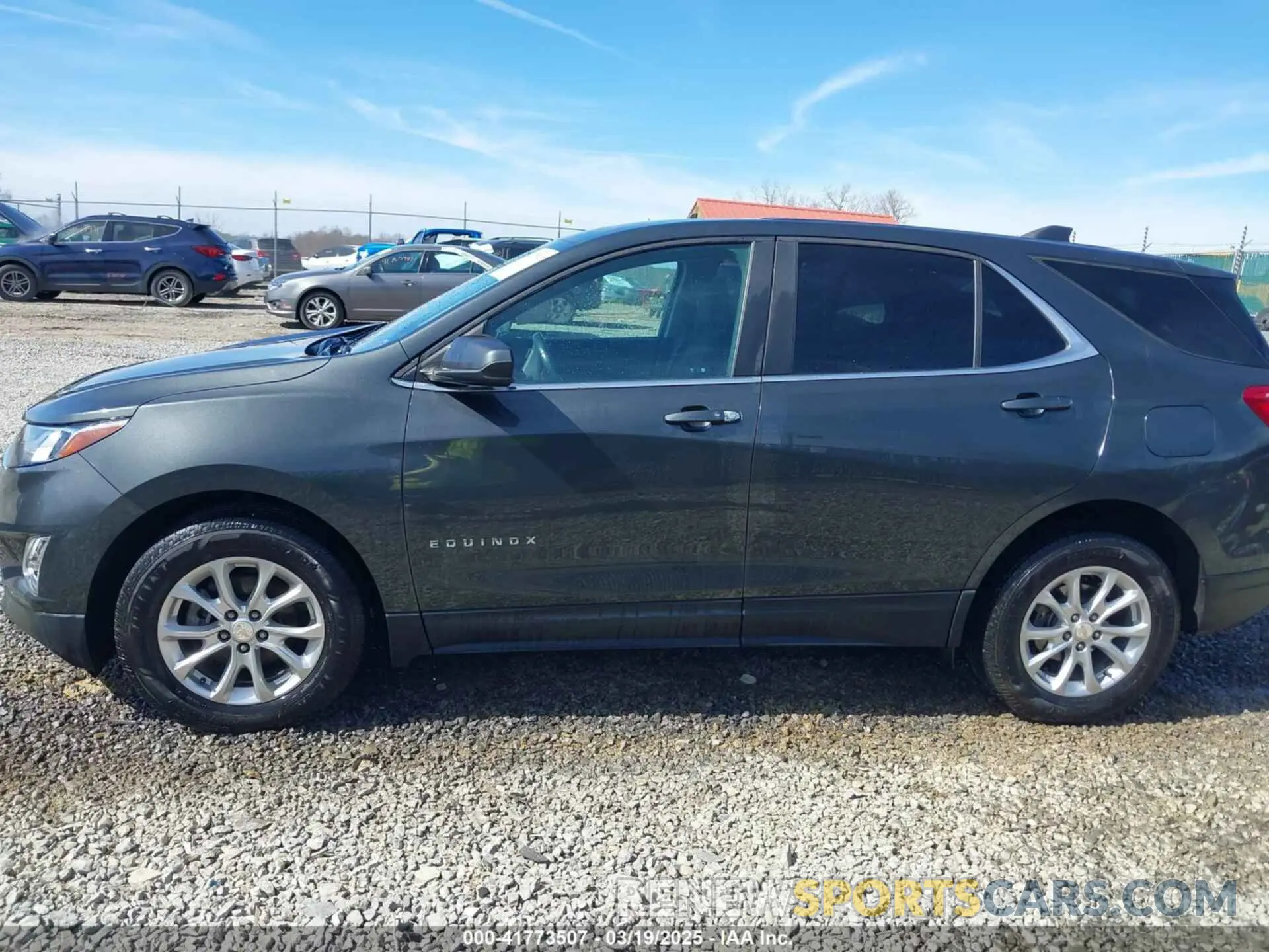 14 Photograph of a damaged car 3GNAXUEV5ML380769 CHEVROLET EQUINOX 2021