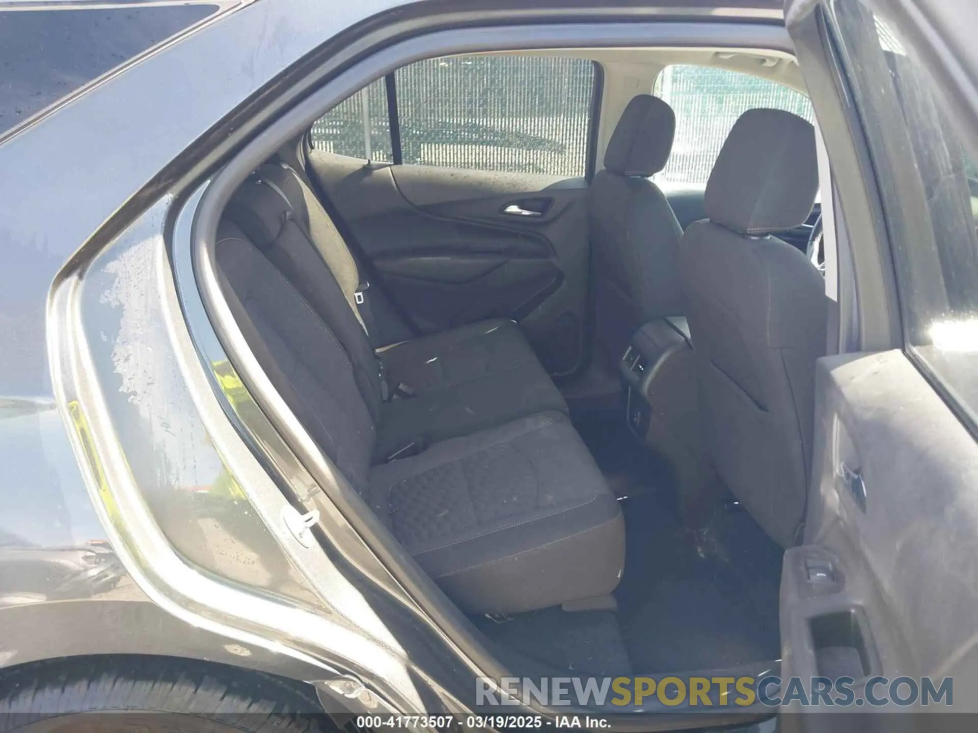 8 Photograph of a damaged car 3GNAXUEV5ML380769 CHEVROLET EQUINOX 2021