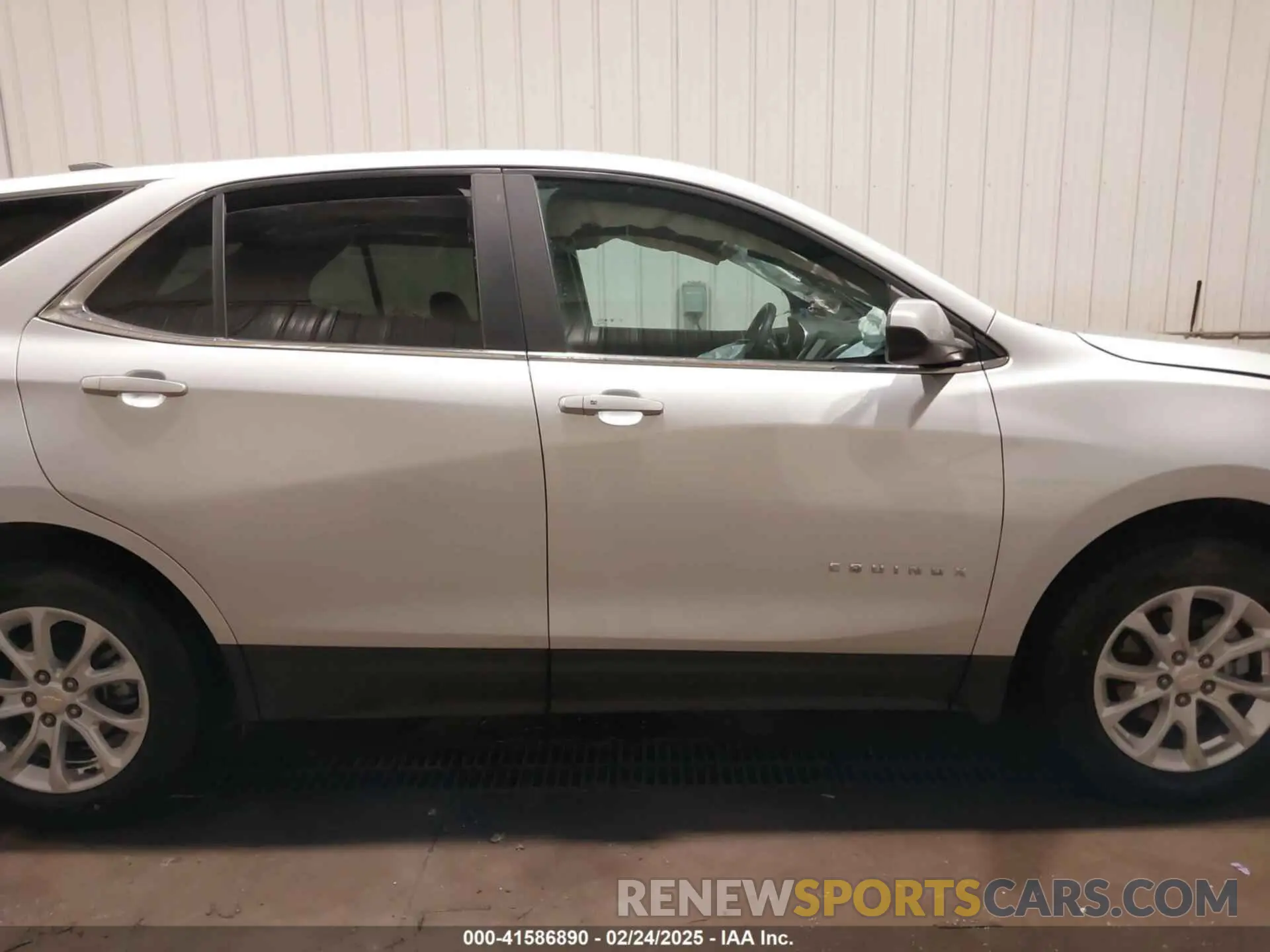 14 Photograph of a damaged car 3GNAXUEV5MS157668 CHEVROLET EQUINOX 2021