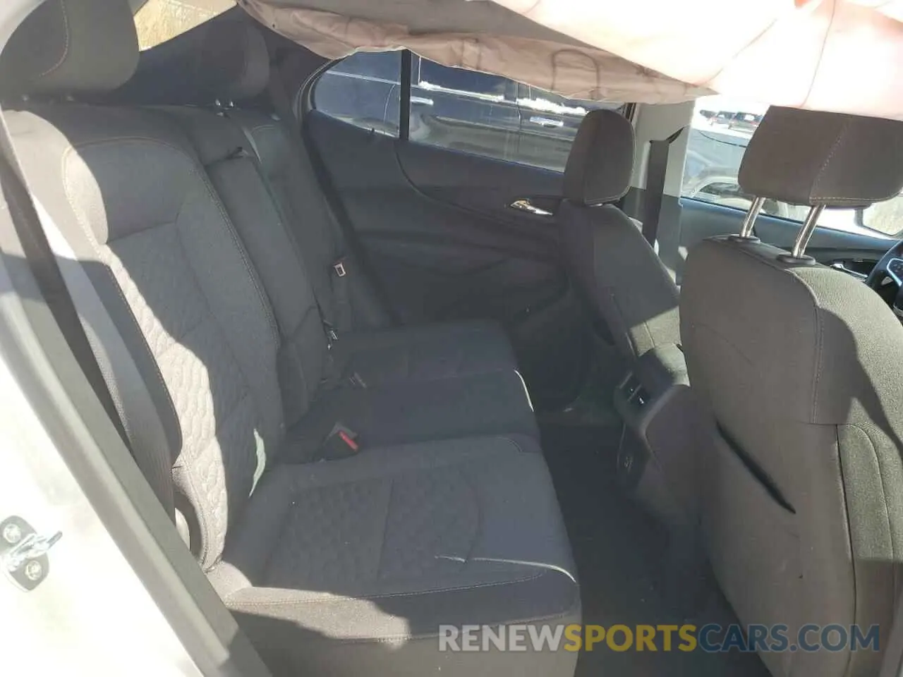 11 Photograph of a damaged car 3GNAXUEV5MS163776 CHEVROLET EQUINOX 2021