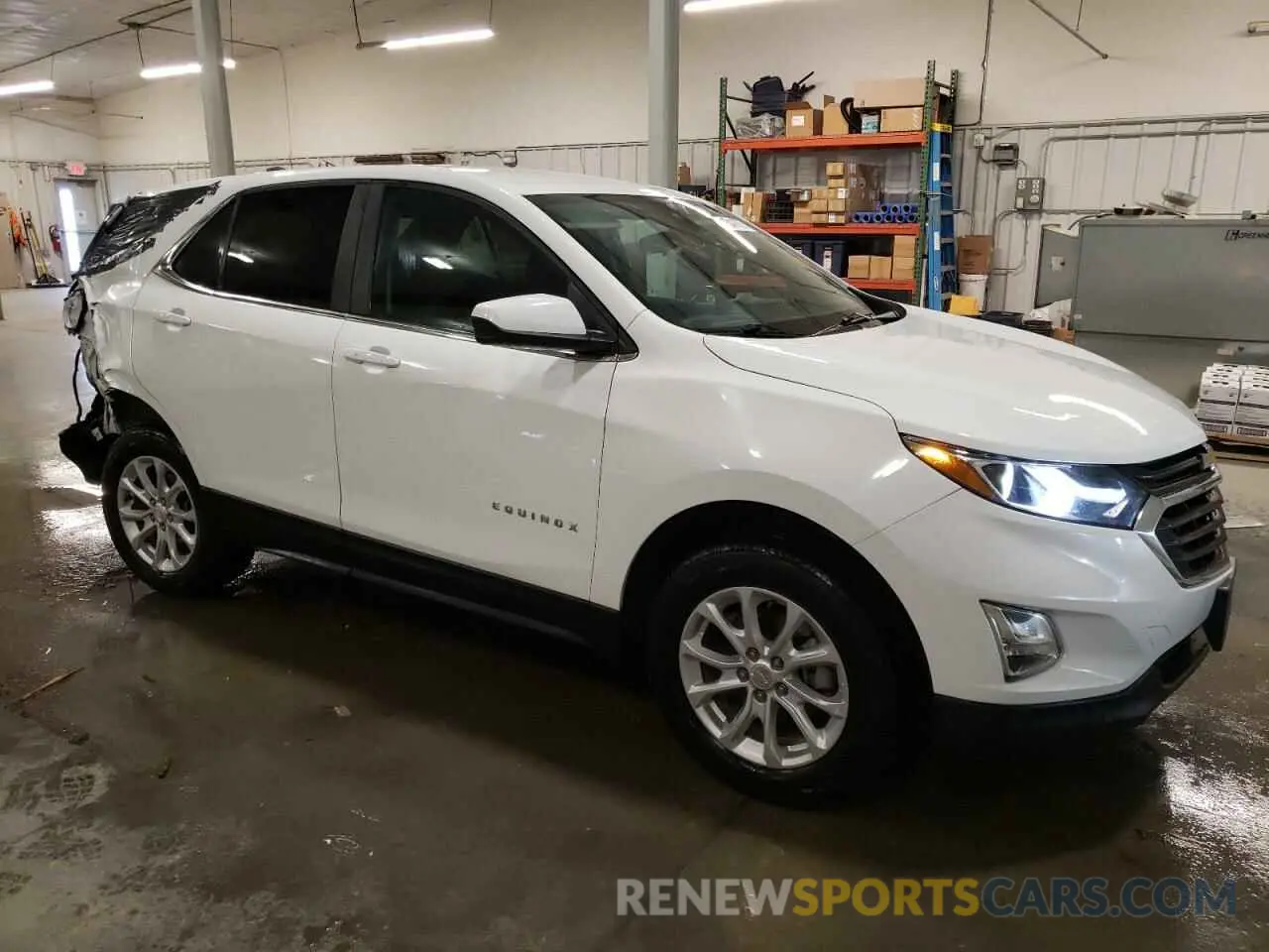 4 Photograph of a damaged car 3GNAXUEV6MS131290 CHEVROLET EQUINOX 2021