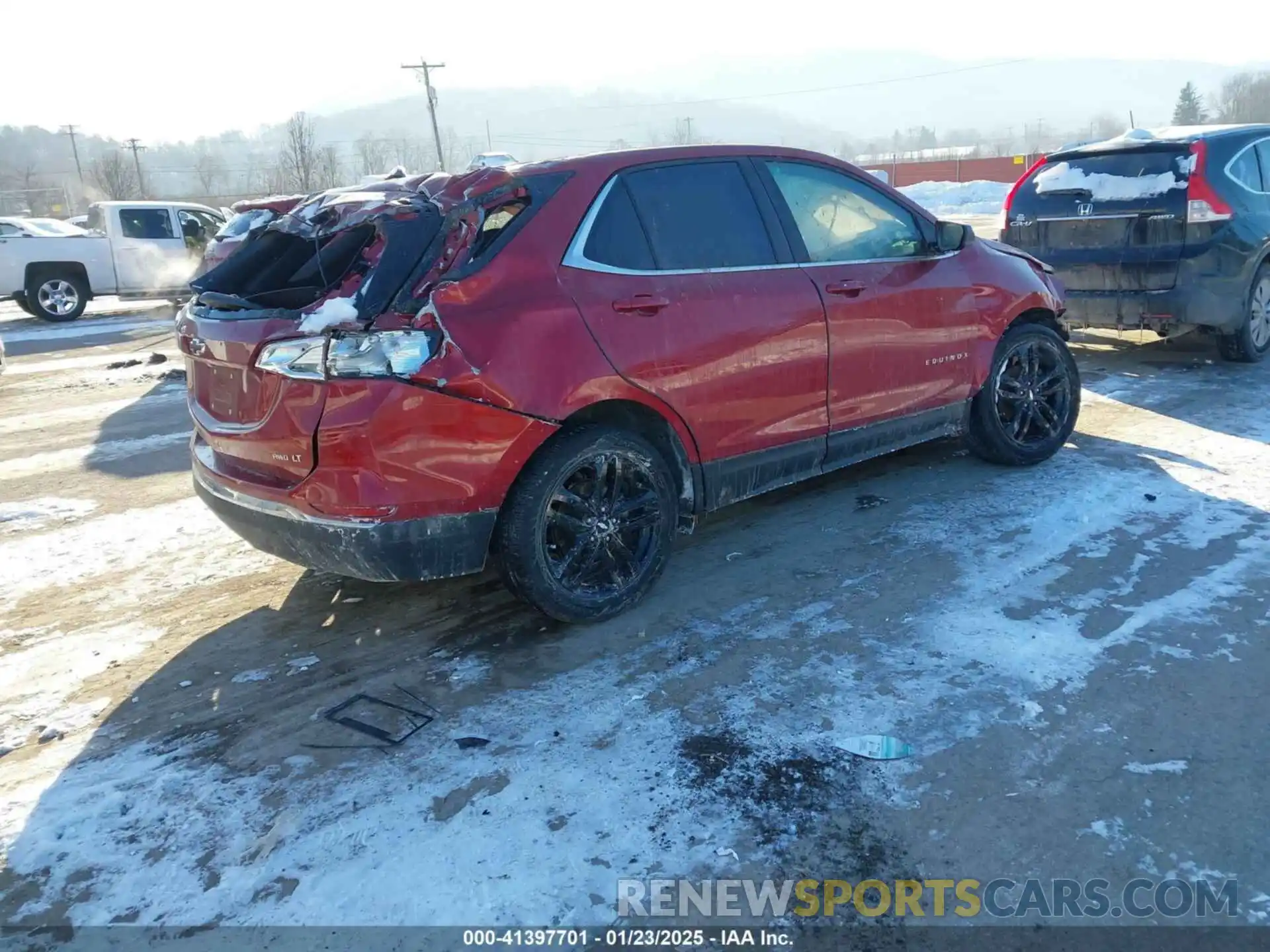 4 Photograph of a damaged car 3GNAXUEV8ML308951 CHEVROLET EQUINOX 2021