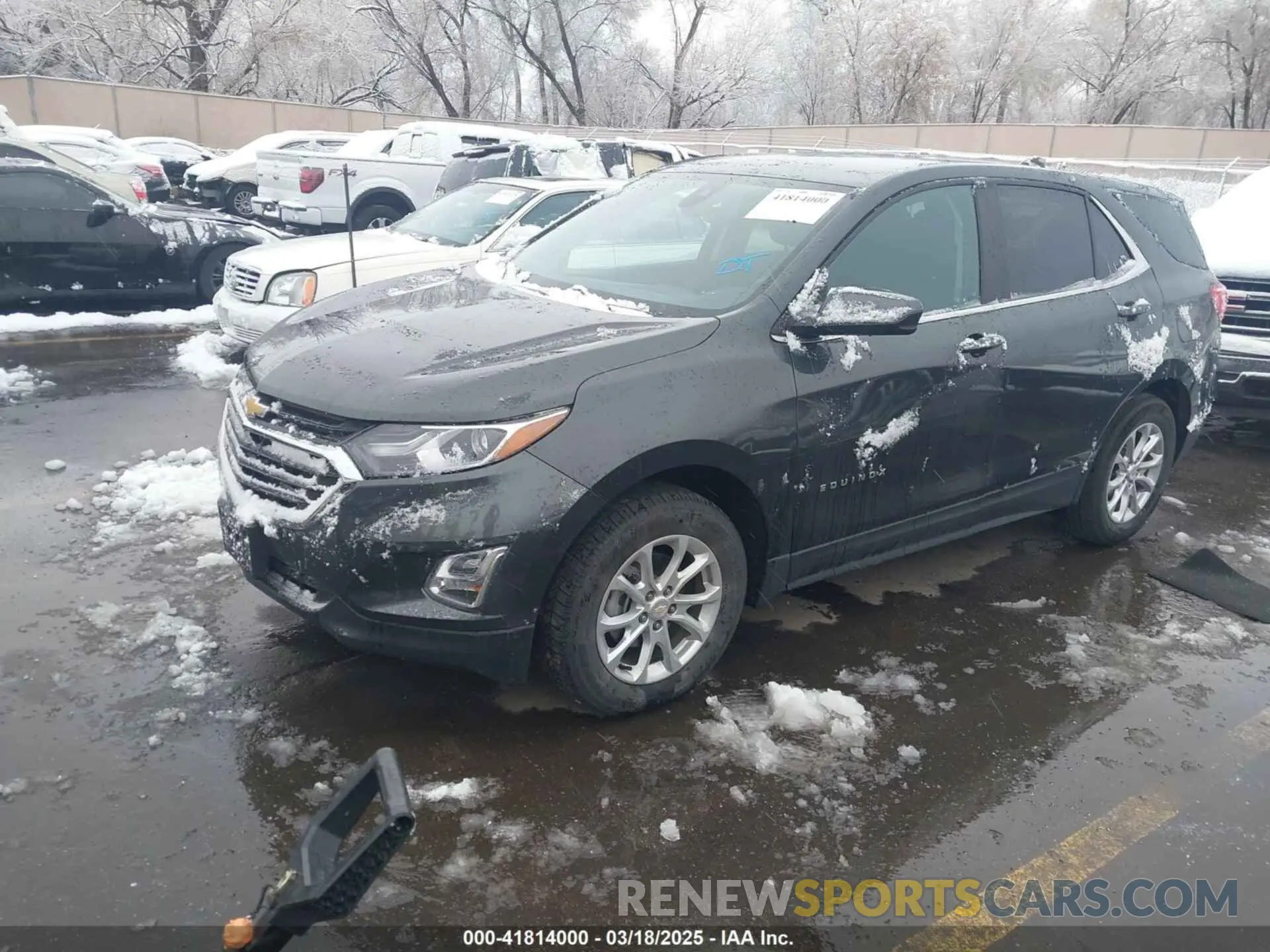 2 Photograph of a damaged car 3GNAXUEV8ML389871 CHEVROLET EQUINOX 2021