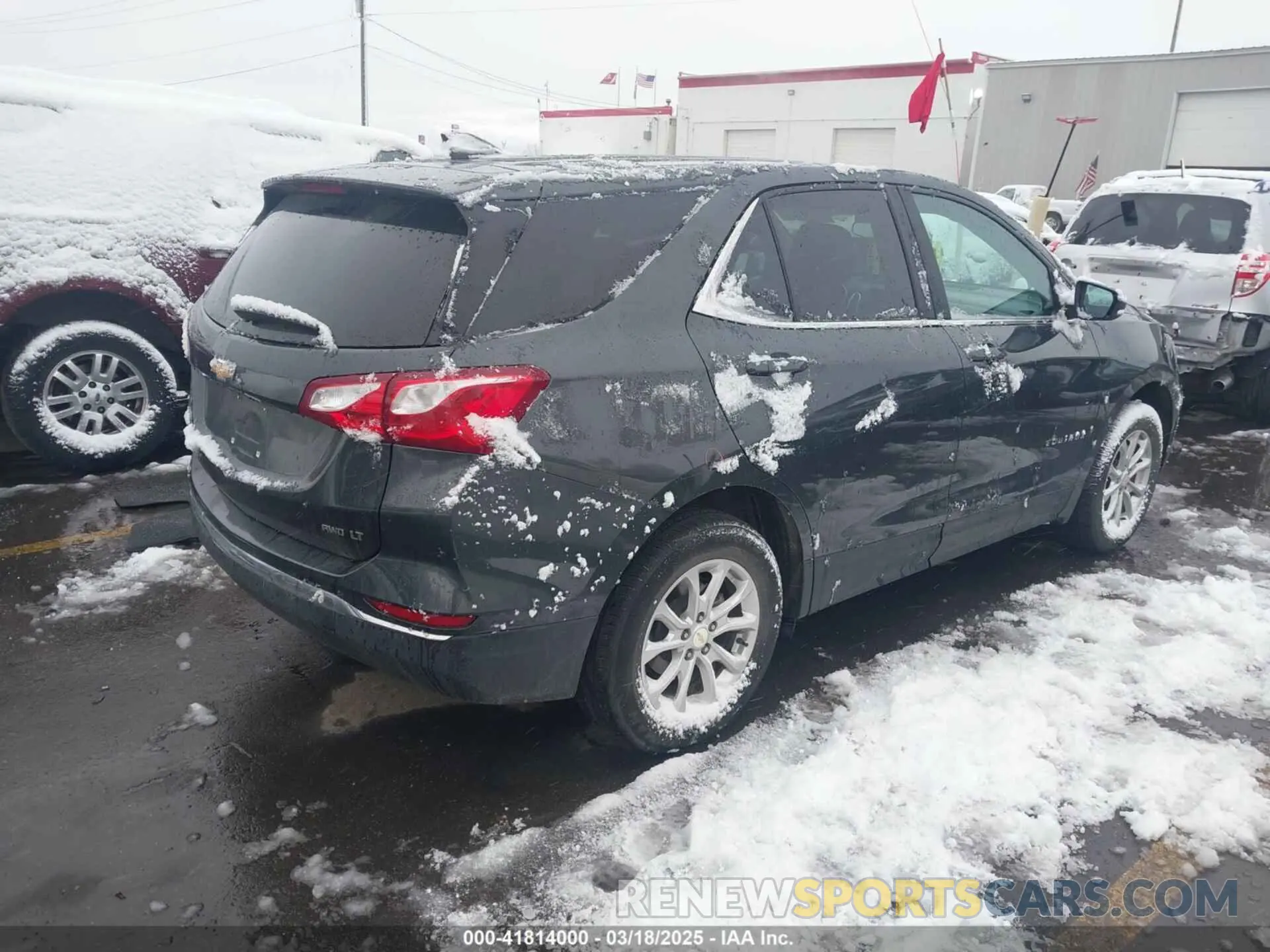 4 Photograph of a damaged car 3GNAXUEV8ML389871 CHEVROLET EQUINOX 2021