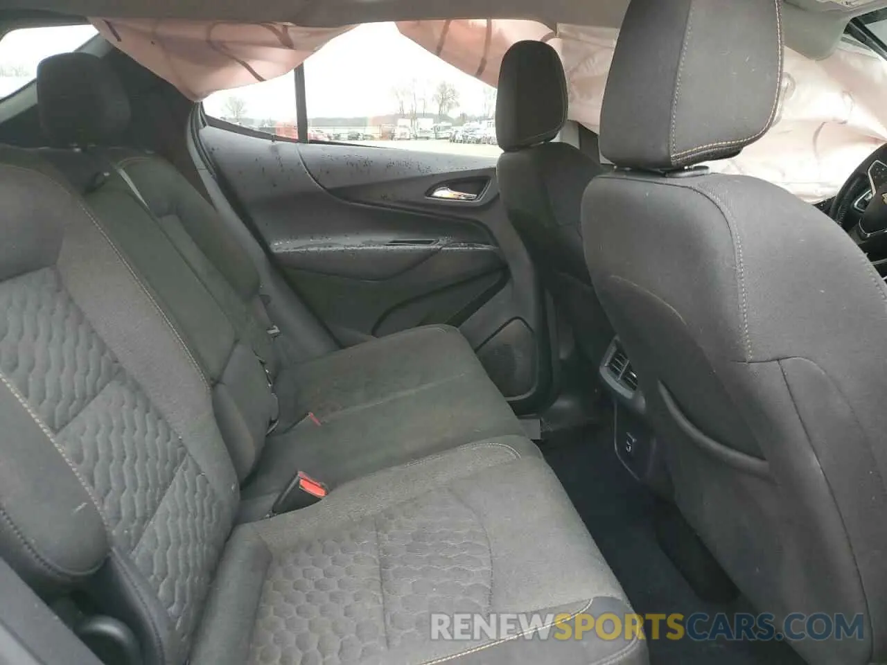 11 Photograph of a damaged car 3GNAXUEV8MS114216 CHEVROLET EQUINOX 2021