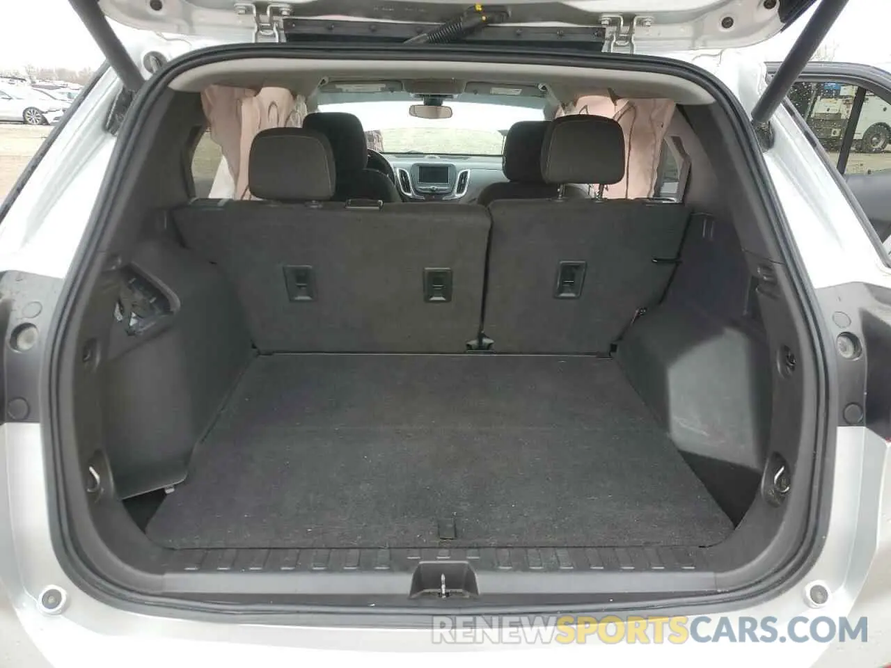 6 Photograph of a damaged car 3GNAXUEV8MS114216 CHEVROLET EQUINOX 2021
