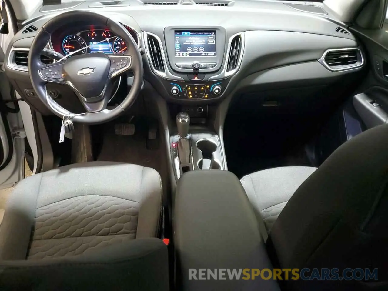 8 Photograph of a damaged car 3GNAXUEV8MS122087 CHEVROLET EQUINOX 2021