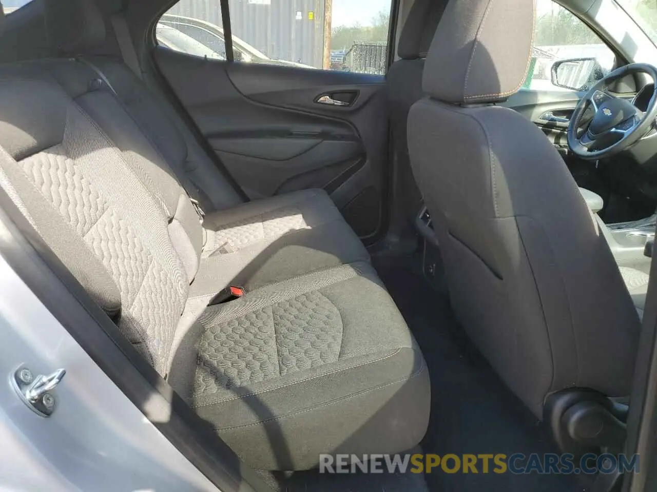 11 Photograph of a damaged car 3GNAXUEV8MS130867 CHEVROLET EQUINOX 2021